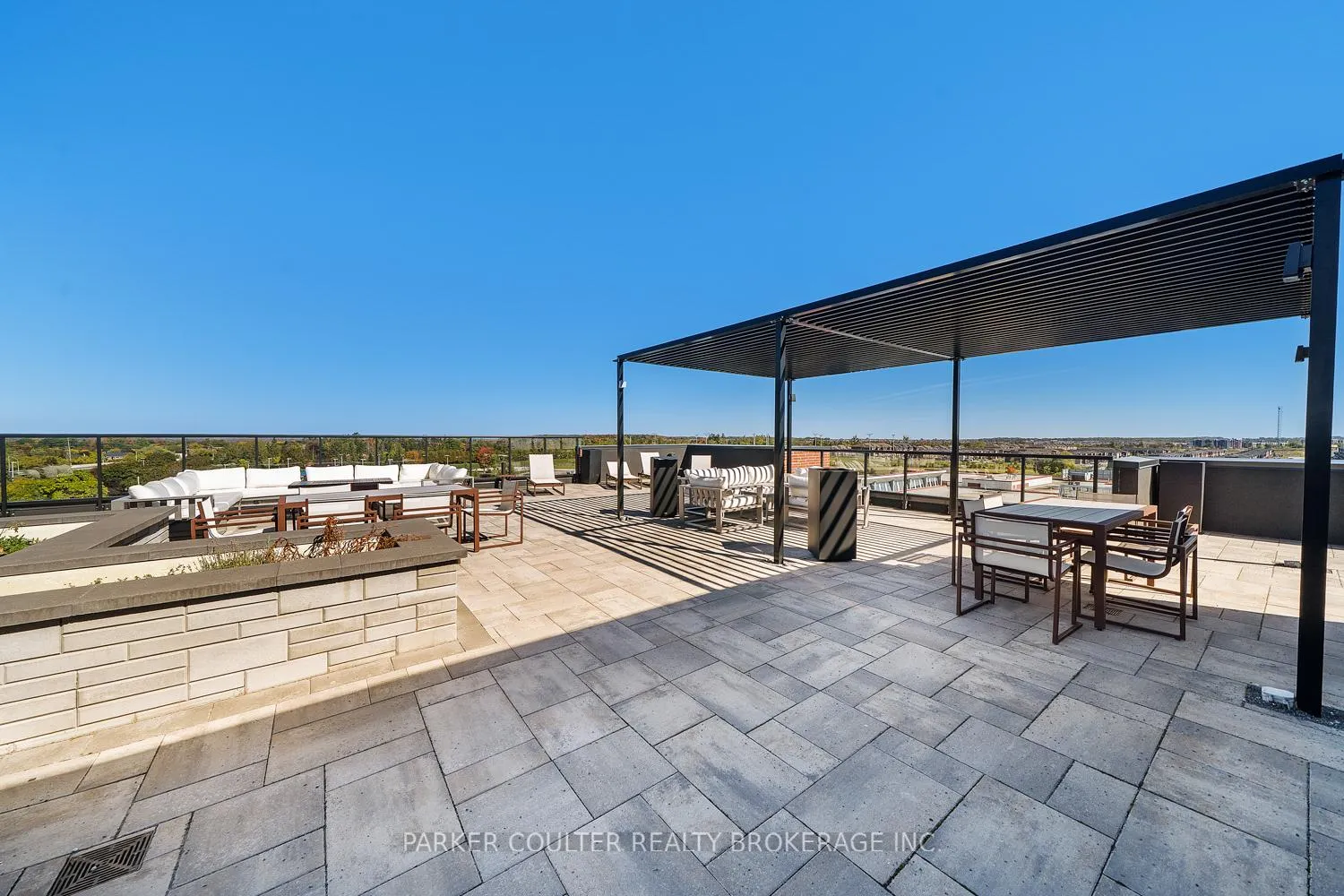 Photo 25 of Unit 114, 681 Yonge Street, Barrie, Painswick South — HOMEH