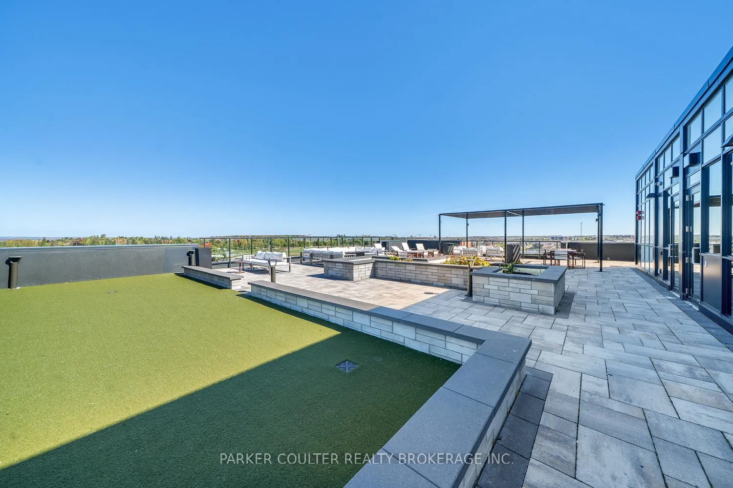 Photo 27 of Unit 114, 681 Yonge Street, Barrie, Painswick South — HOMEH