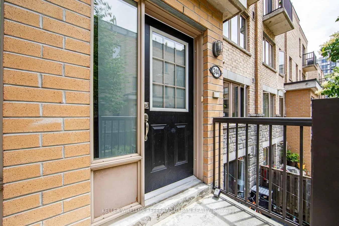 Photo 4 of Unit 244, 12 Foundry Avenue, Toronto, Dovercourt-Wallace Emerson-Junction — HOMEH