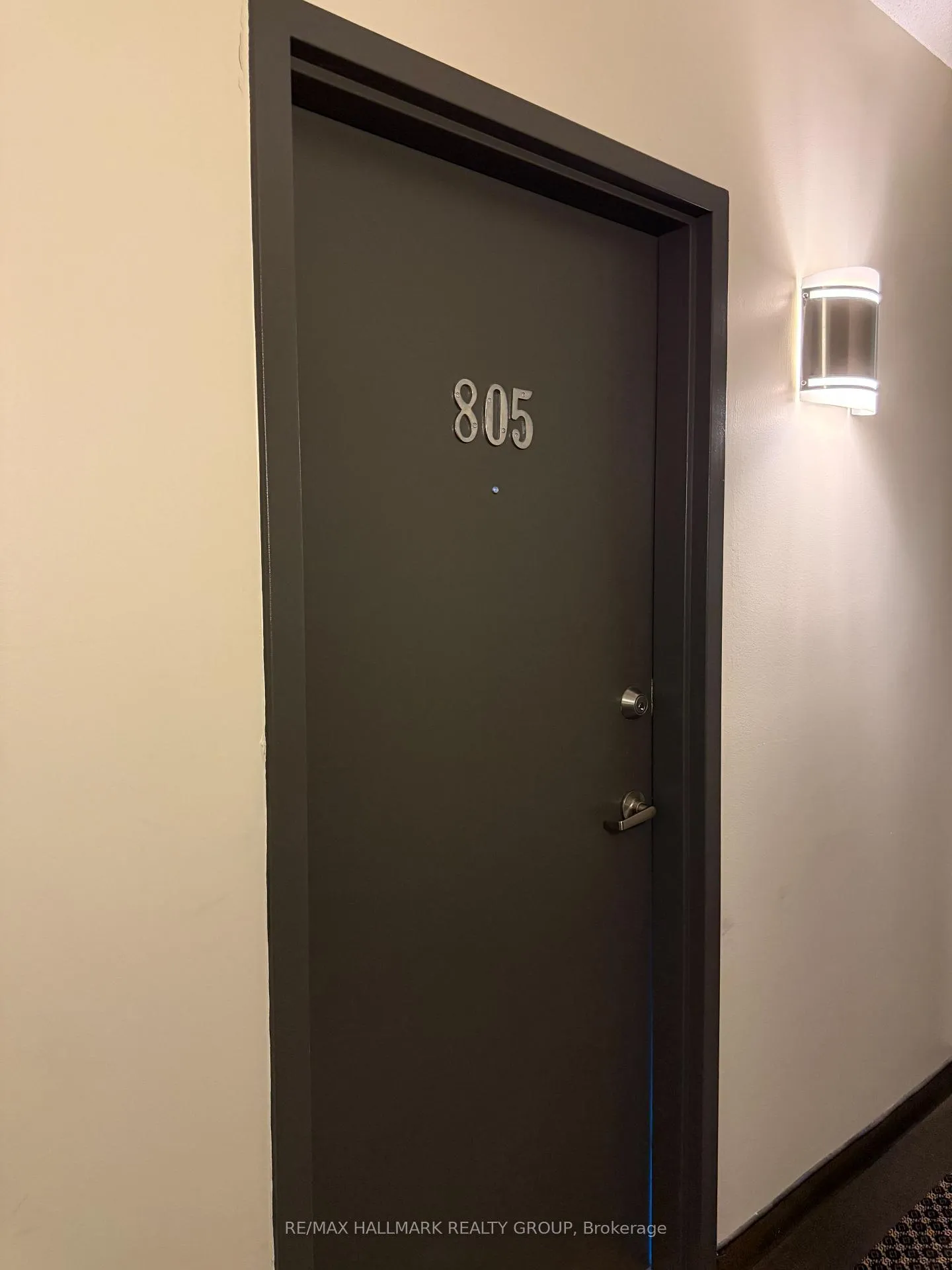 Front of Unit 805, 134 York Street