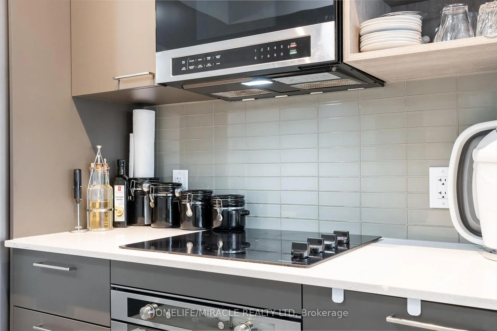 Photo 7 of Unit 220, 3005 Pine Glen Road, Oakville, Westmount — HOMEH