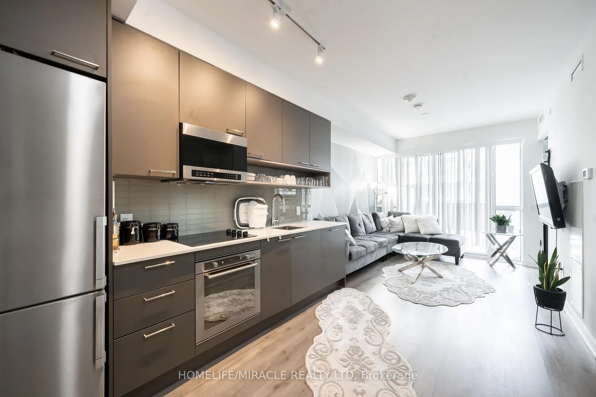 Photo 9 of Unit 220, 3005 Pine Glen Road, Oakville, Westmount — HOMEH