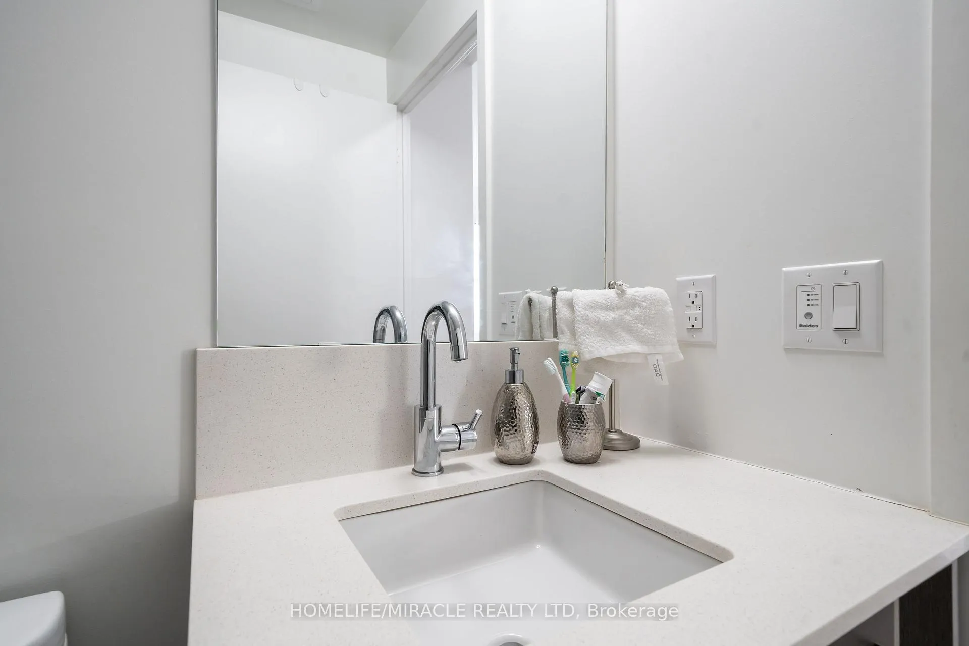 Photo 24 of Unit 220, 3005 Pine Glen Road, Oakville, Westmount — HOMEH