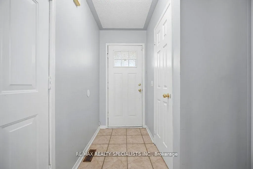 Photo 5 of Unit 136, 9800 Mclaughlin Road, Brampton, Fletcher's Creek Village — HOMEH