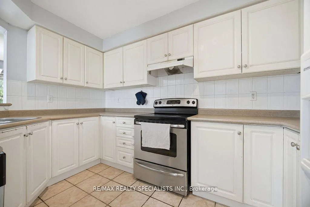 Photo 8 of Unit 136, 9800 Mclaughlin Road, Brampton, Fletcher's Creek Village — HOMEH