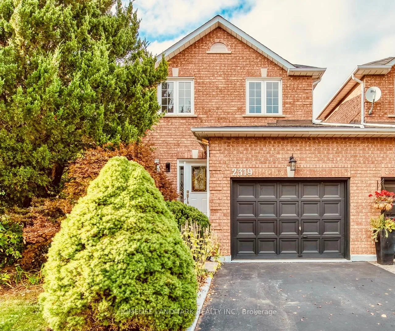 Photo 1 of 2319 Springfield Crescent, Oakville, Clearview — HOMEH