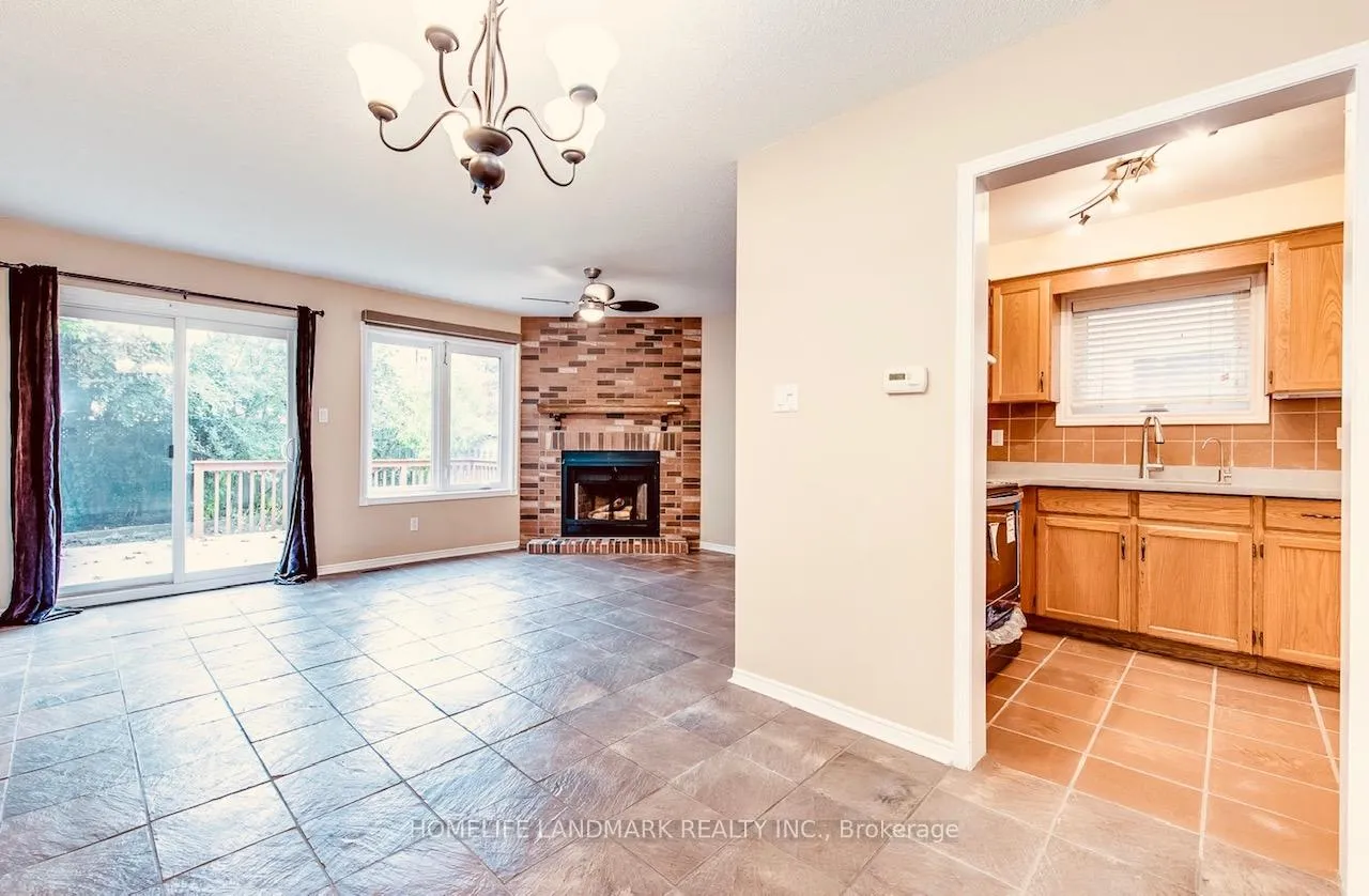 Photo 6 of 2319 Springfield Crescent, Oakville, Clearview — HOMEH