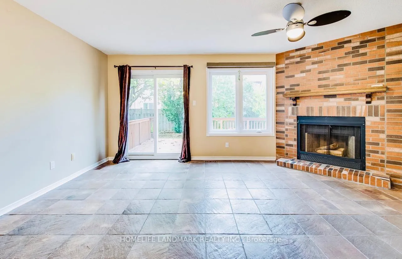 Photo 7 of 2319 Springfield Crescent, Oakville, Clearview — HOMEH