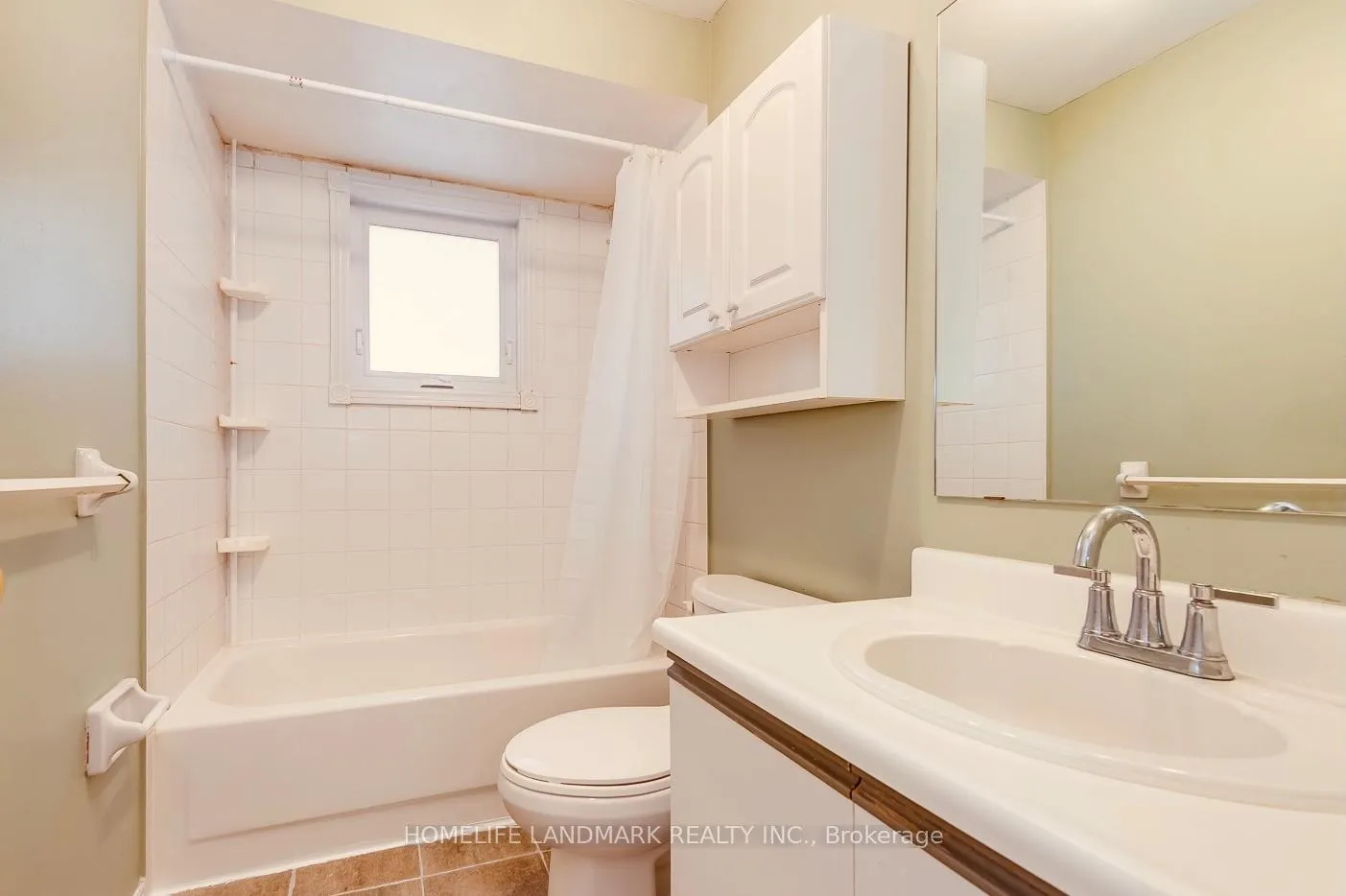 Photo 11 of 2319 Springfield Crescent, Oakville, Clearview — HOMEH