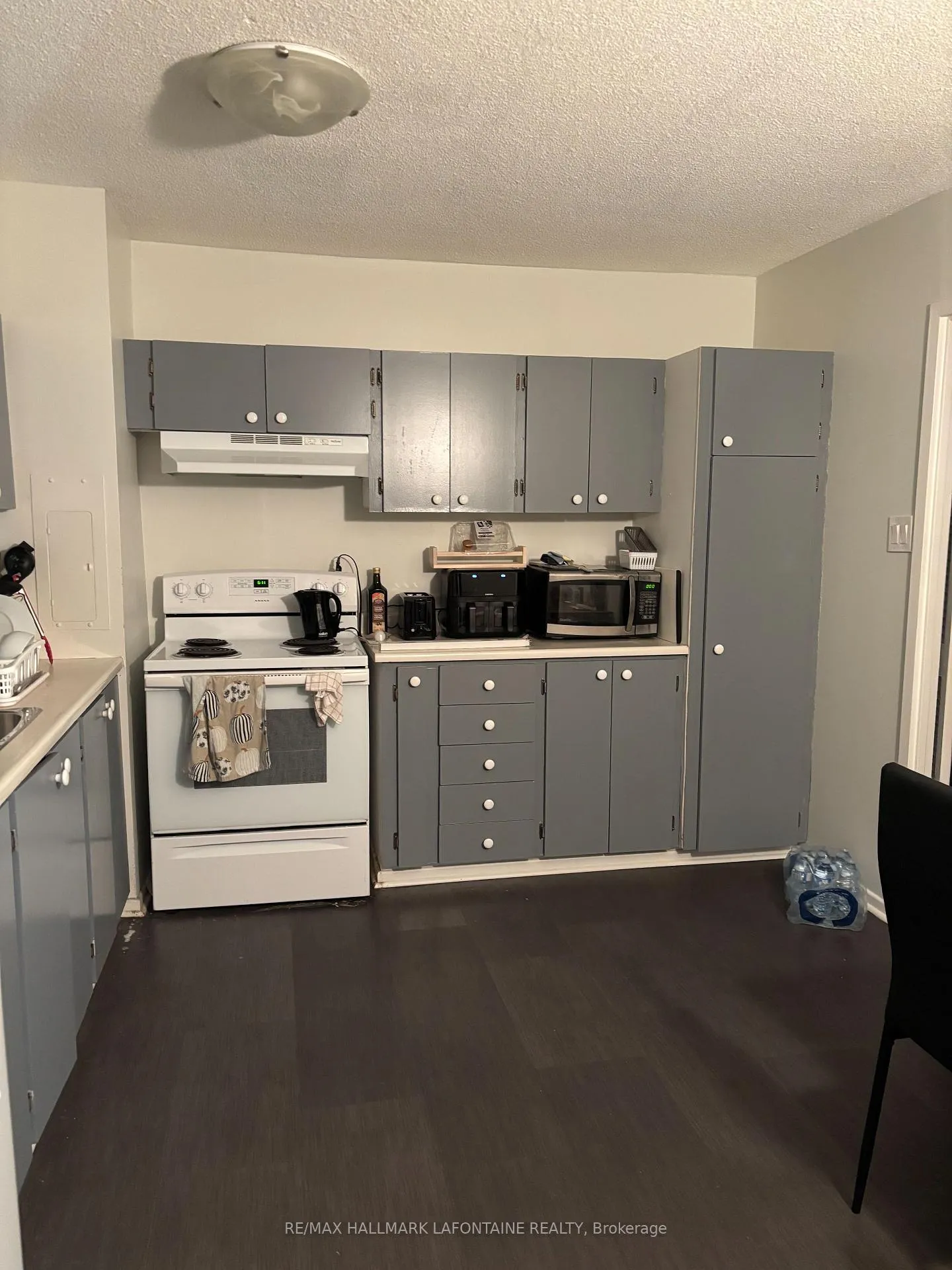 Photo 9 of Unit 905, 2951 Riverside Drive, Ottawa, Mooneys Bay/Riverside Park — HOMEH