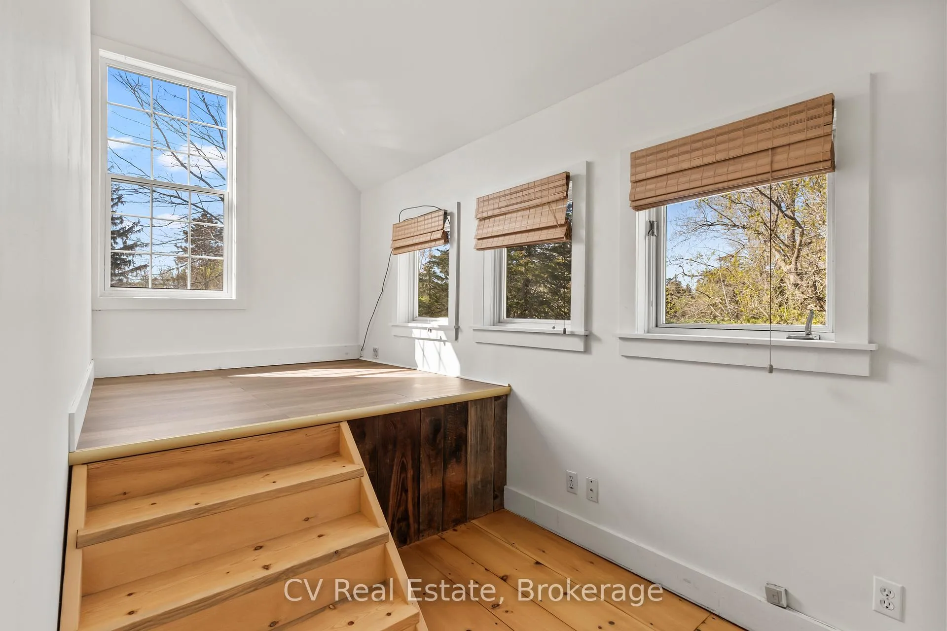 Photo 17 of 782 County Road 49, Prince Edward County, Sophiasburg Ward — HOMEH