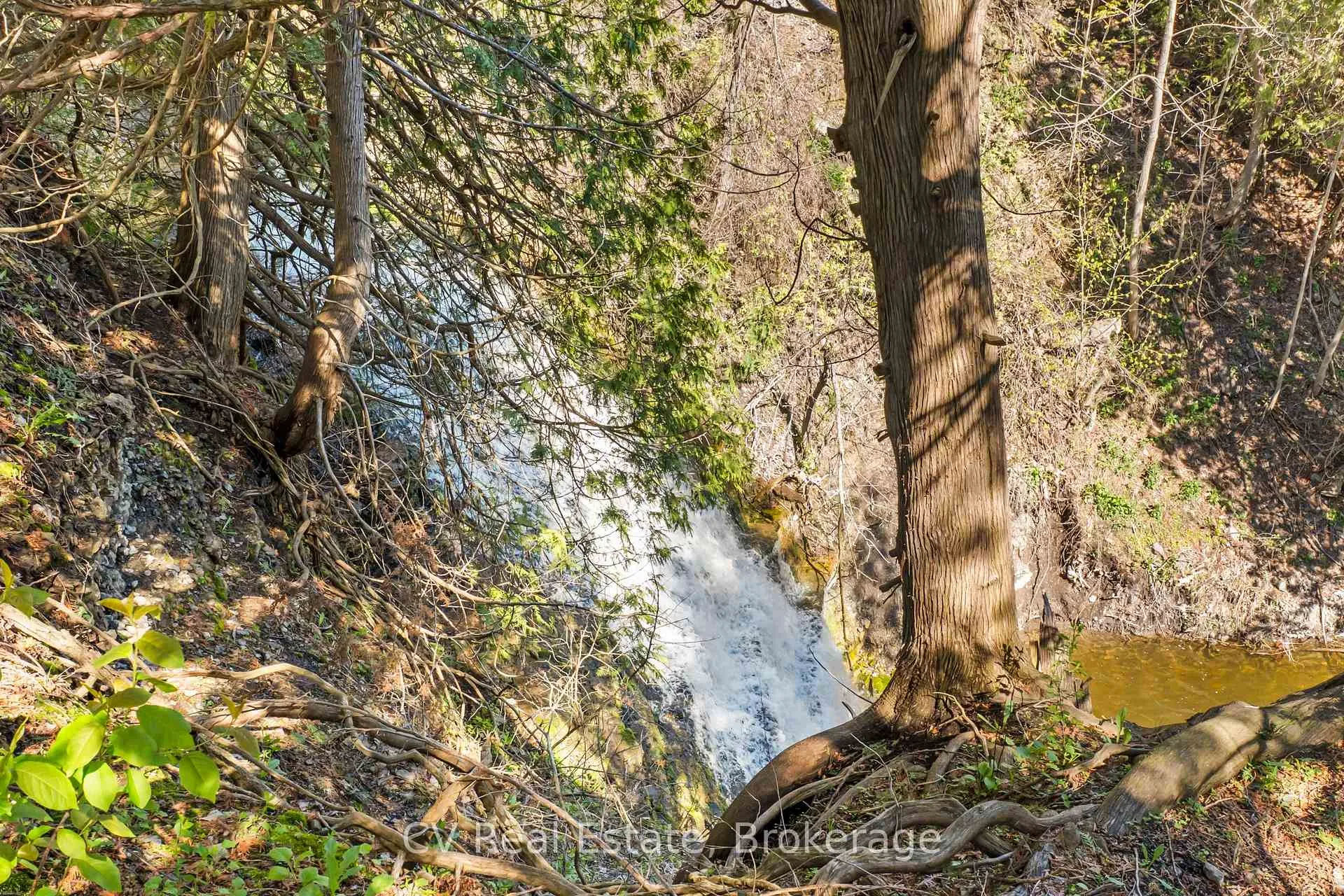 Photo 33 of 782 County Road 49, Prince Edward County, Sophiasburg Ward — HOMEH