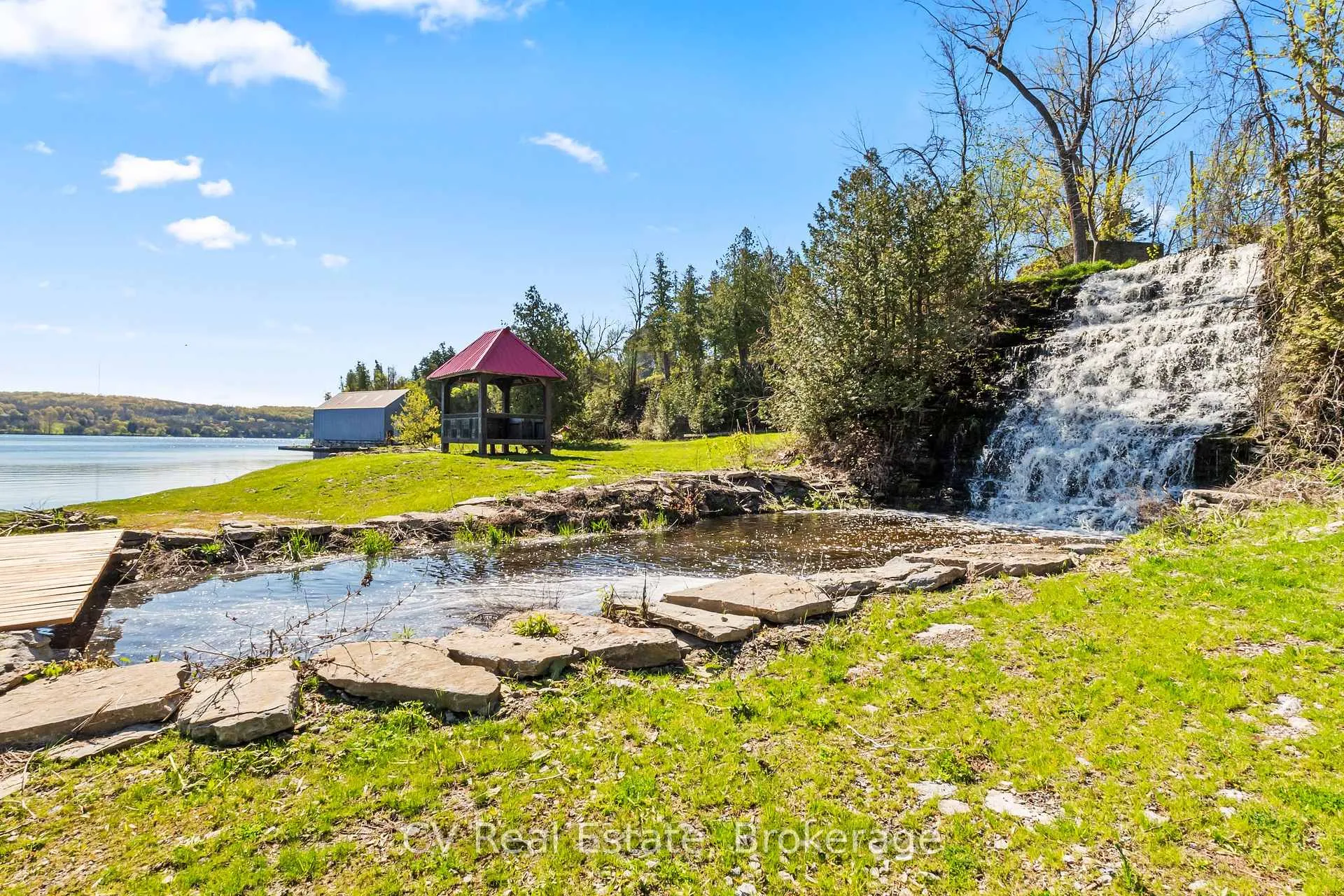 Photo 36 of 782 County Road 49, Prince Edward County, Sophiasburg Ward — HOMEH