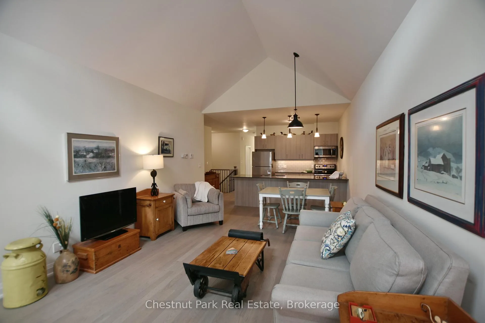 Photo 15 of 18 Sutton Lane, Collingwood — HOMEH