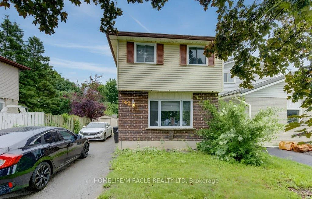 Photo 2 of 142 Cornerbrook Crescent, Waterloo, North Lakeshore — HOMEH