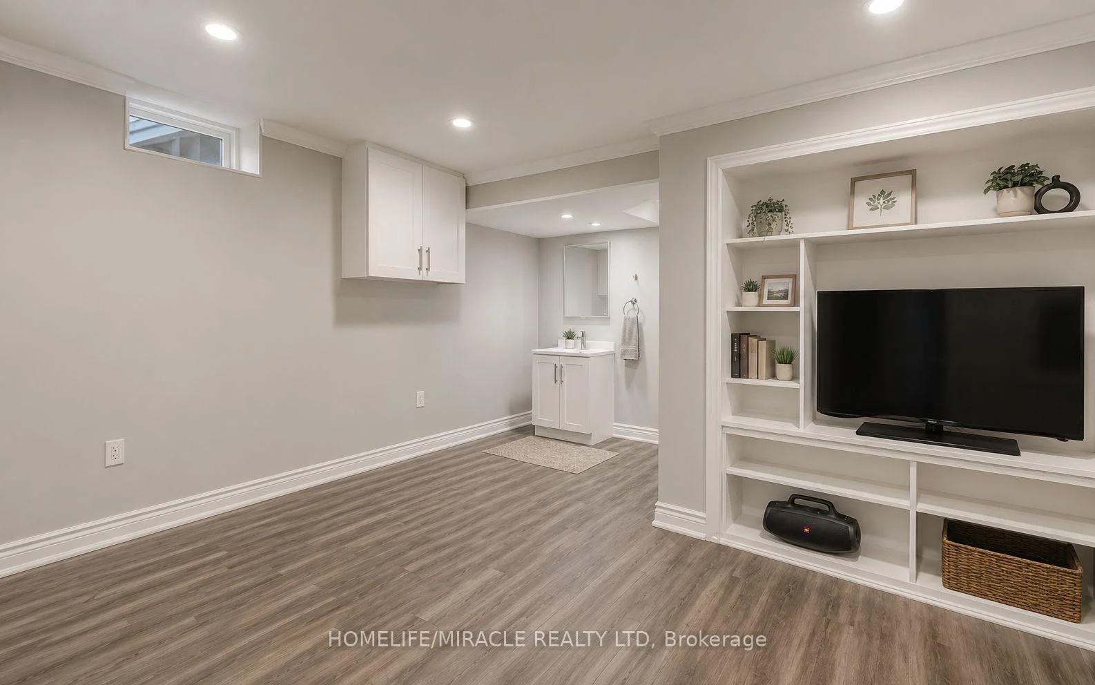 Photo 3 of 142 Cornerbrook Crescent, Waterloo, North Lakeshore — HOMEH