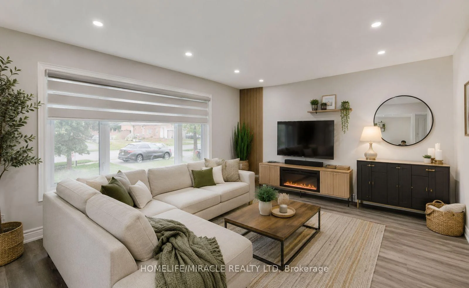 Photo 4 of 142 Cornerbrook Crescent, Waterloo, North Lakeshore — HOMEH