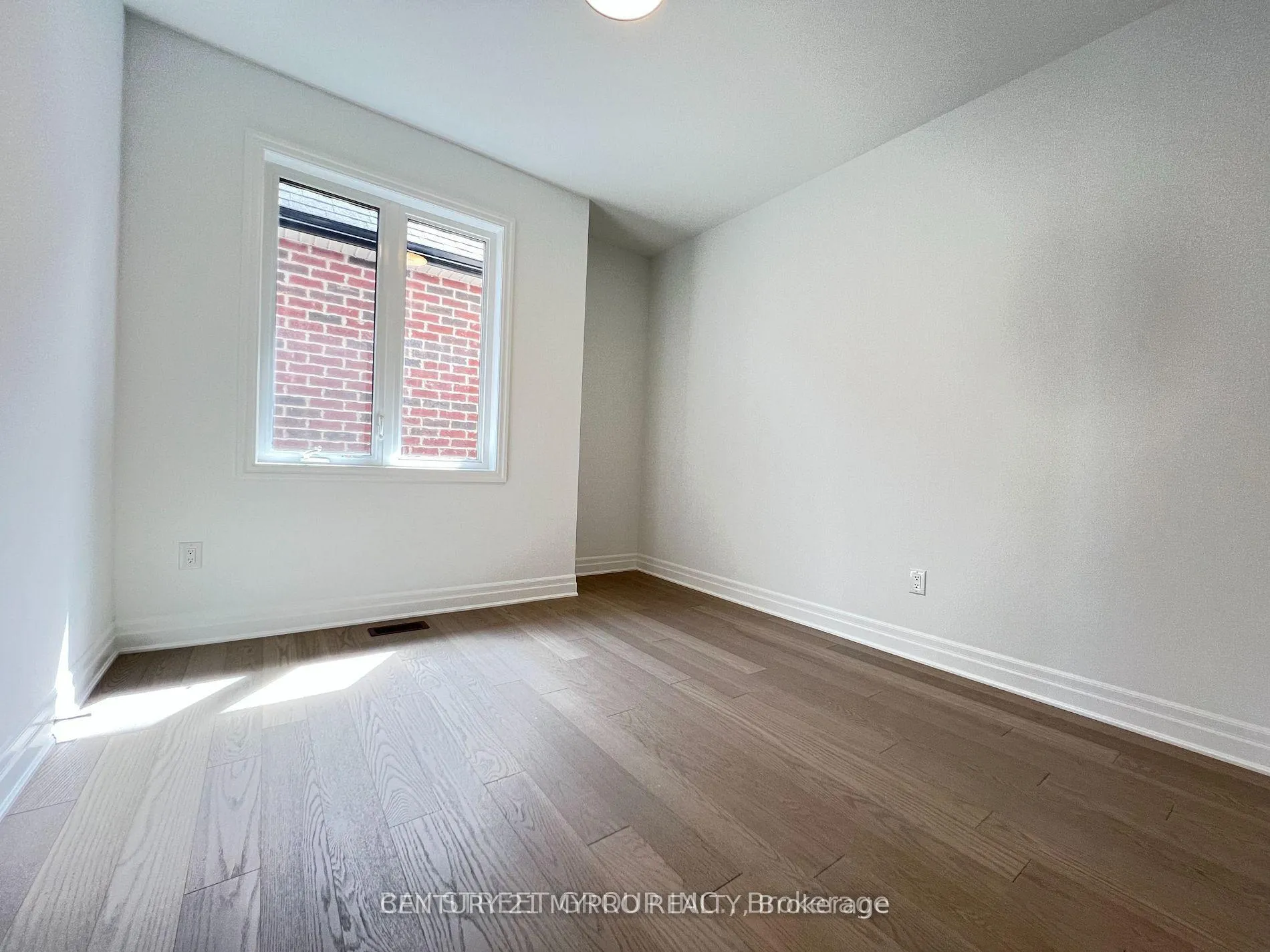 Photo 9 of 43 Berczy Manor Crescent, Markham, Rural Markham — HOMEH
