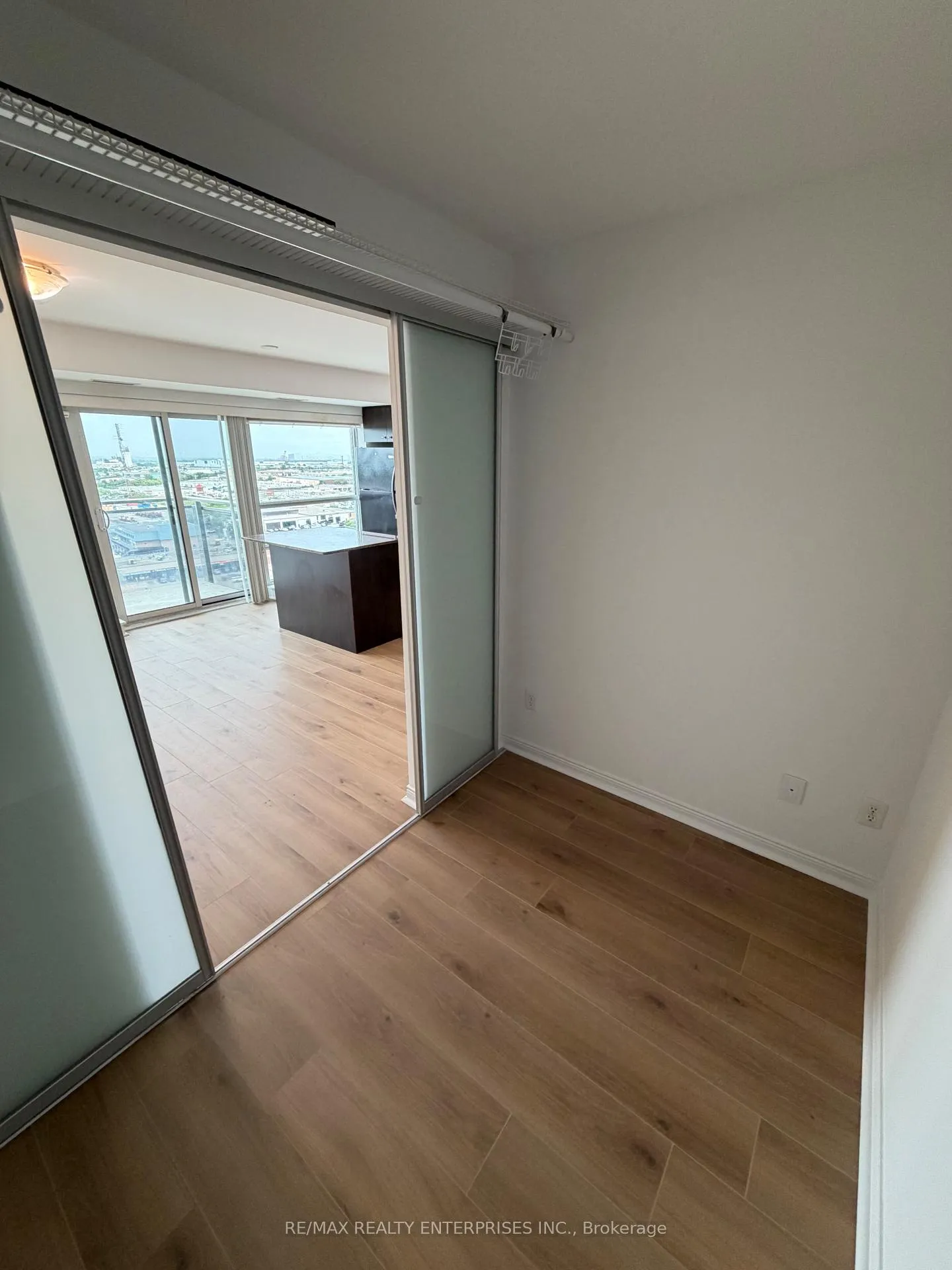Photo 16 of Unit 1511, 215 Queen Street E, Brampton, Queen Street Corridor — HOMEH