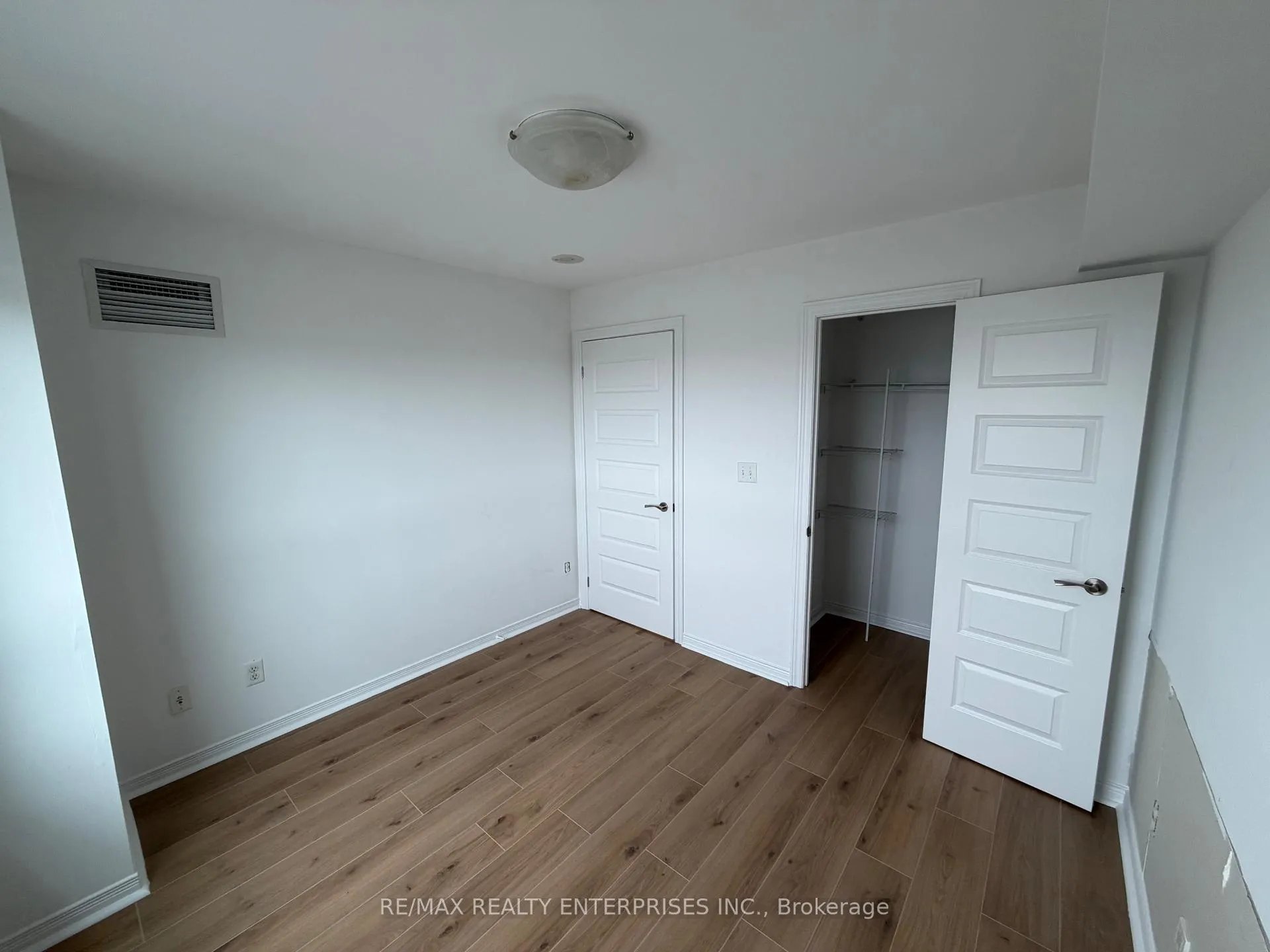 Photo 19 of Unit 1511, 215 Queen Street E, Brampton, Queen Street Corridor — HOMEH