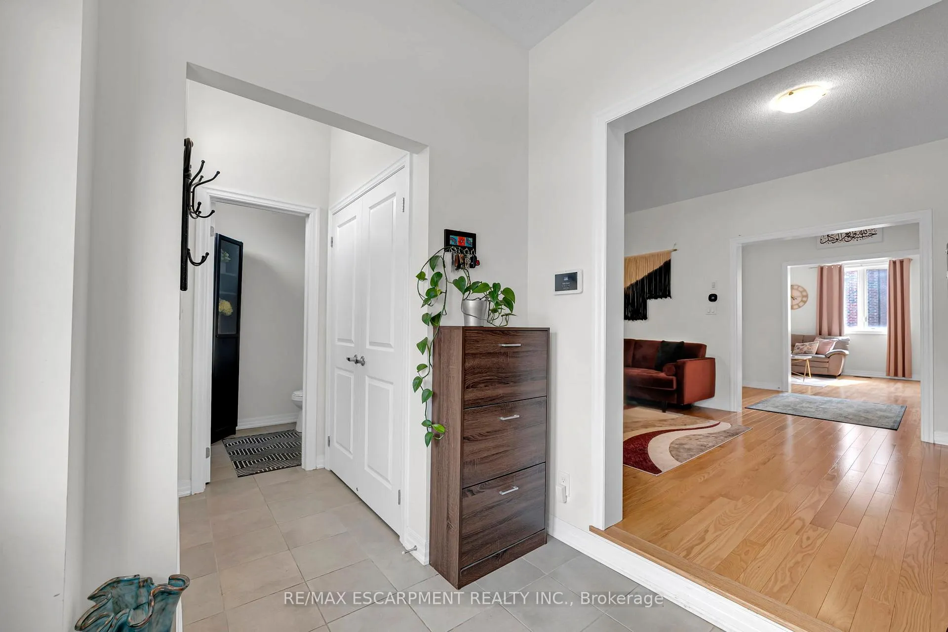 Photo 8 of 3430 Clayton Trail, Oakville, Glenorchy — HOMEH