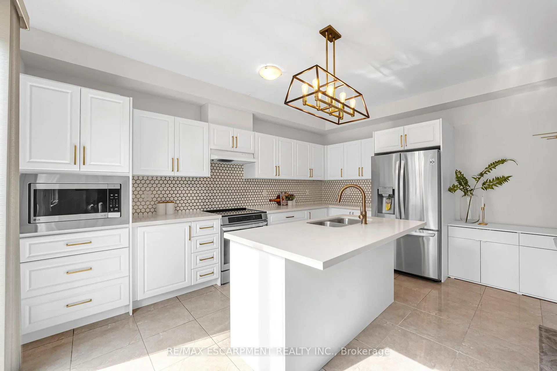 Photo 19 of 3430 Clayton Trail, Oakville, Glenorchy — HOMEH