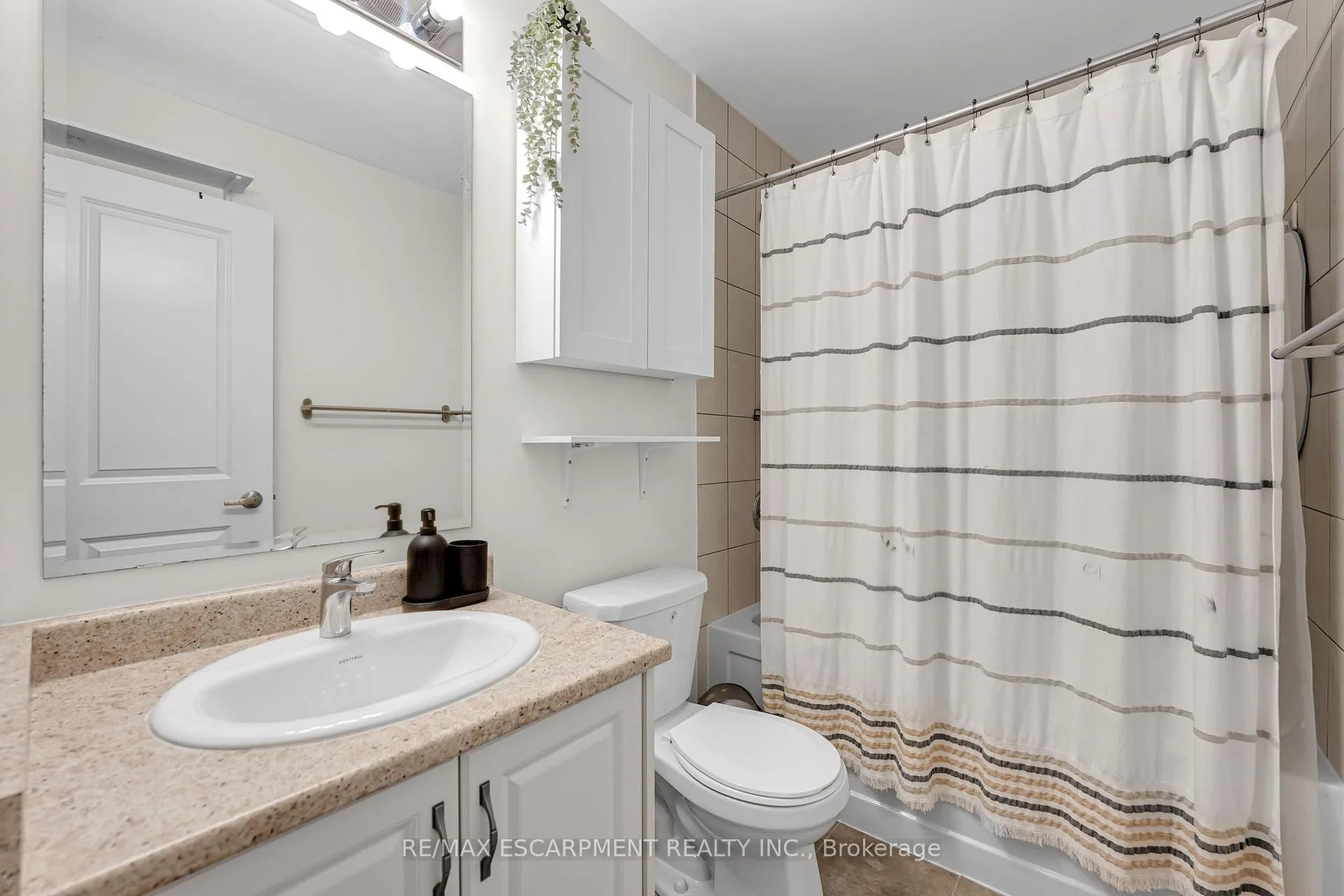 Photo 31 of 3430 Clayton Trail, Oakville, Glenorchy — HOMEH
