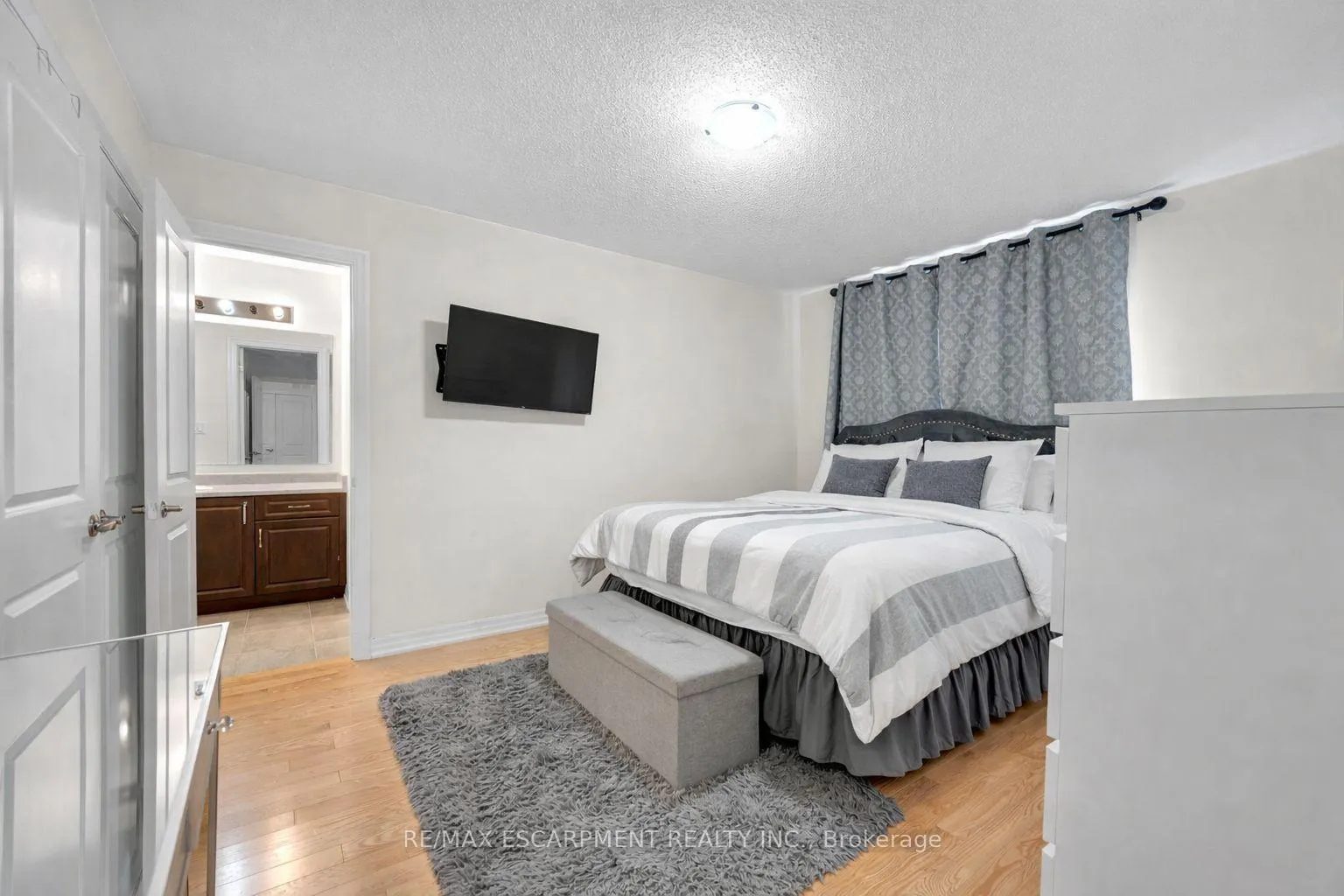 Photo 32 of 3430 Clayton Trail, Oakville, Glenorchy — HOMEH