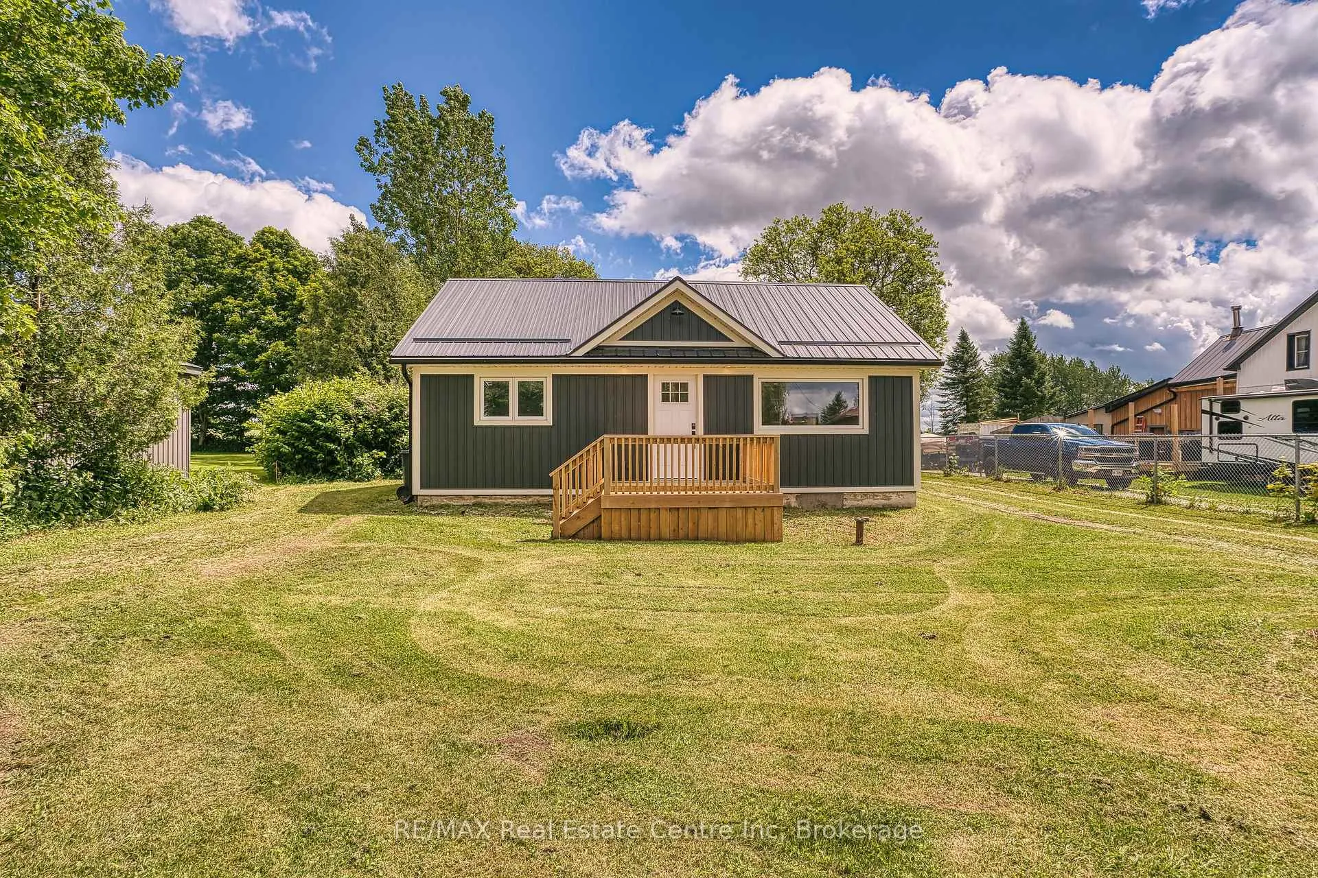 Front of 85088 Grey Road 14