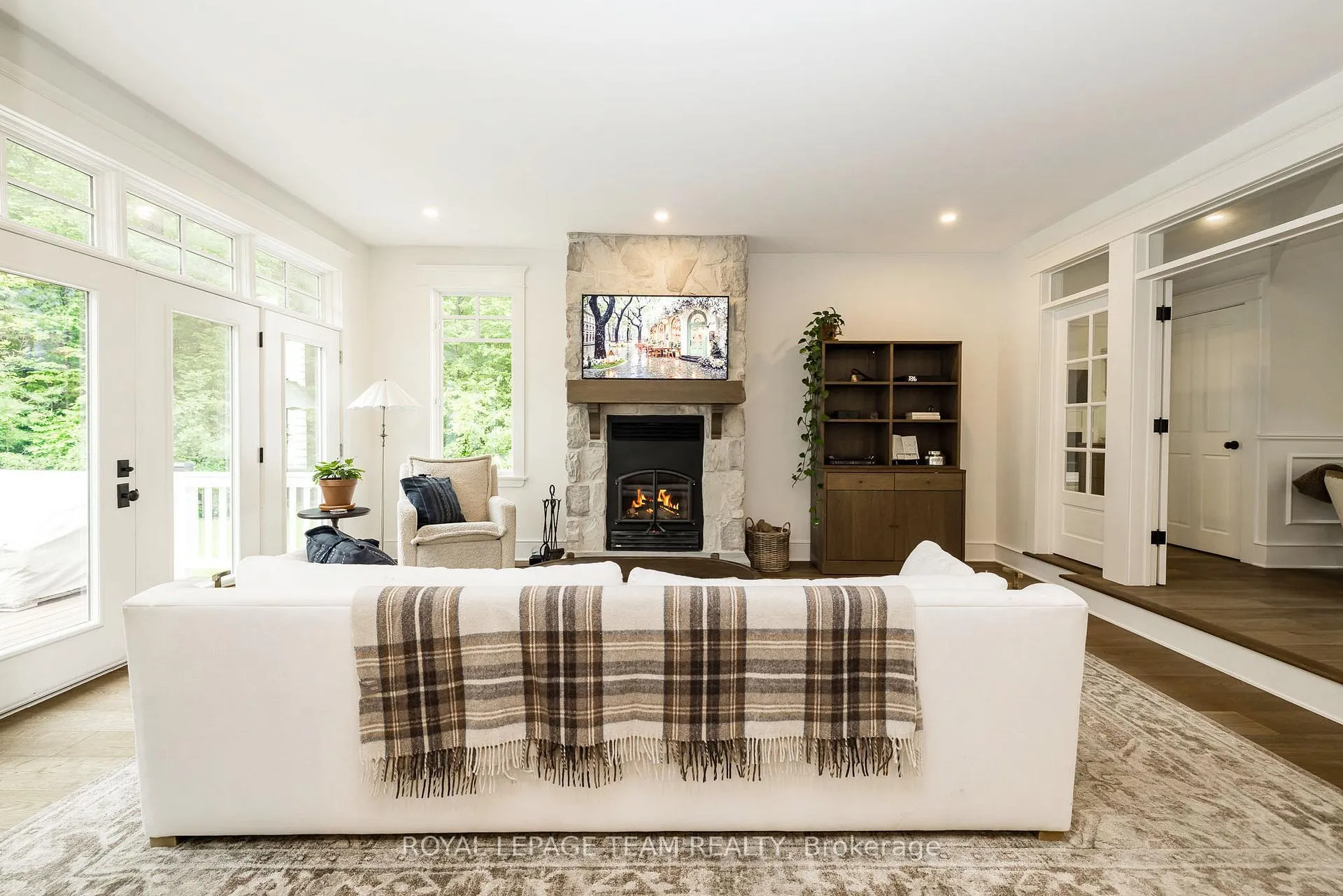 Photo 11 of 36 Marchbrook Circle, Ottawa, Kanata - Rural Kanata (Central) — HOMEH