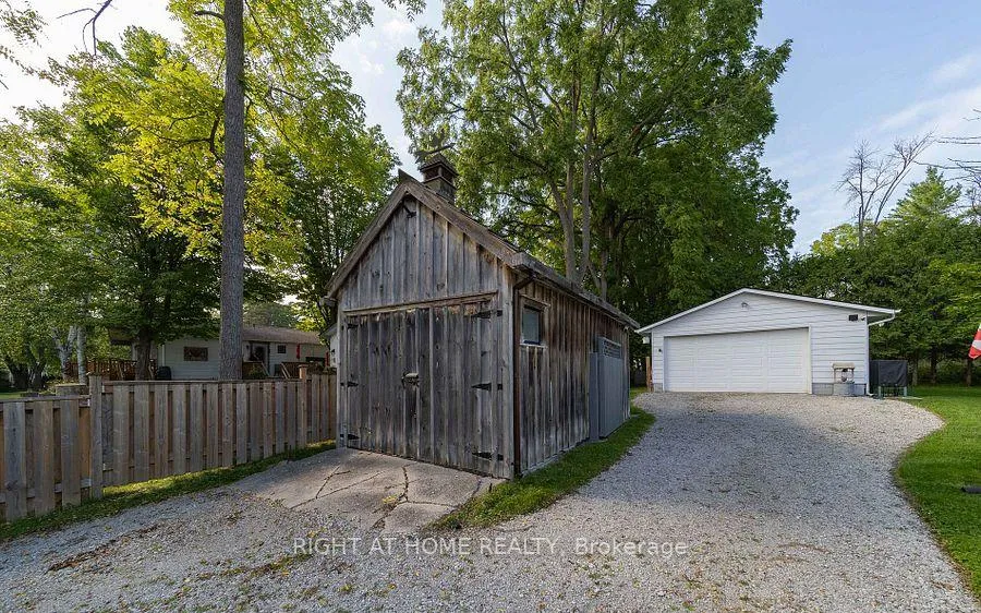 Photo 23 of 12 Lakeshore Road E, Oro-Medonte, Rural Oro-Medonte — HOMEH
