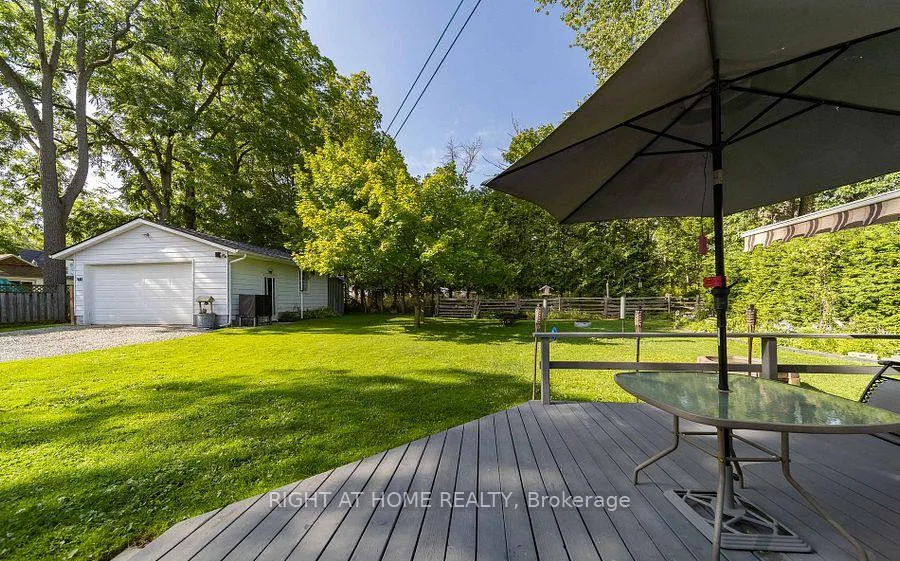 Photo 25 of 12 Lakeshore Road E, Oro-Medonte, Rural Oro-Medonte — HOMEH