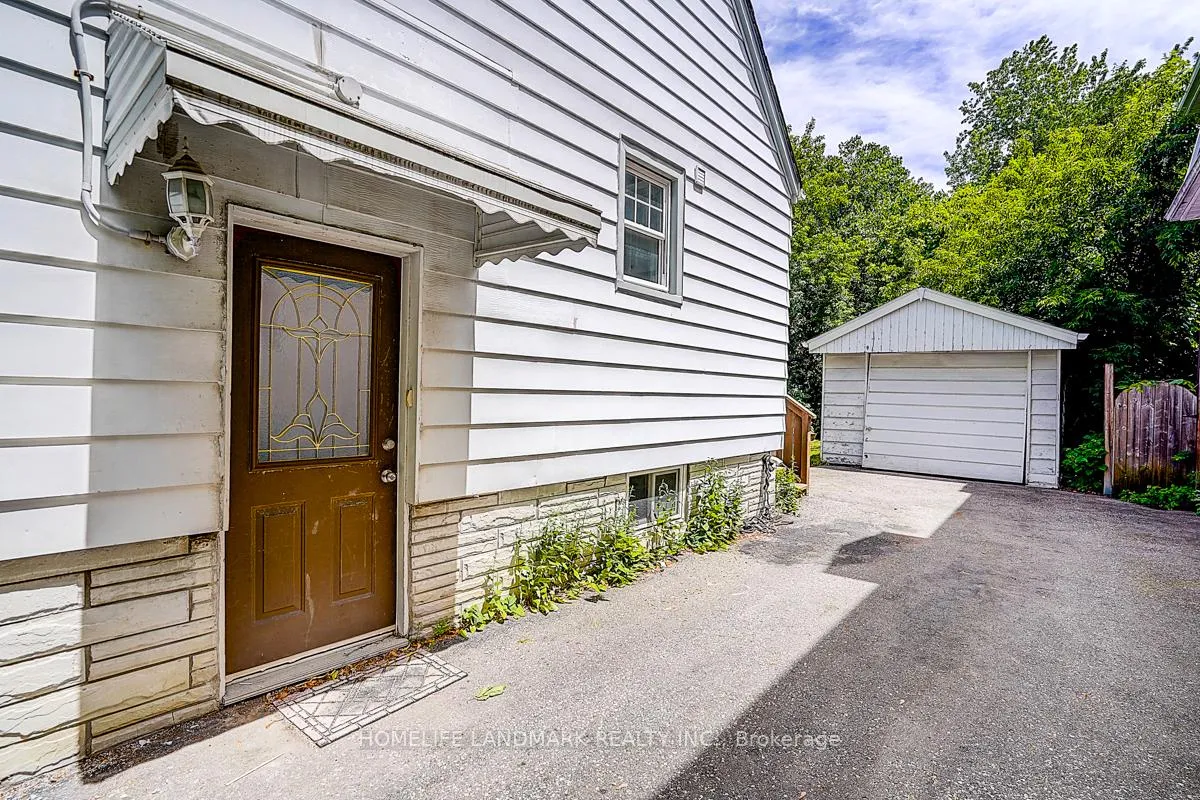 Photo 7 of 335 Willowdale Drive, North York, Willowdale East — HOMEH