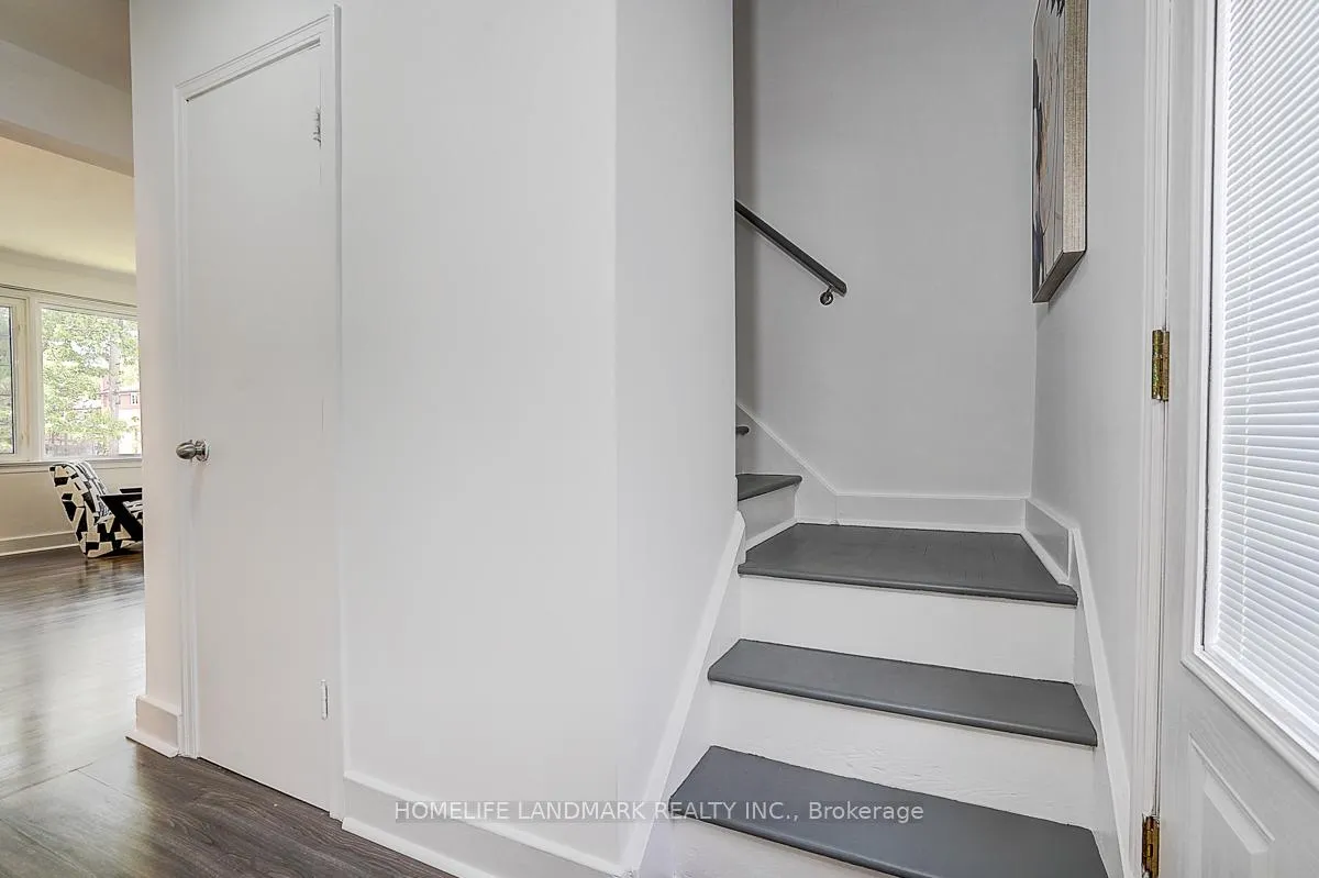 Photo 24 of 335 Willowdale Drive, North York, Willowdale East — HOMEH