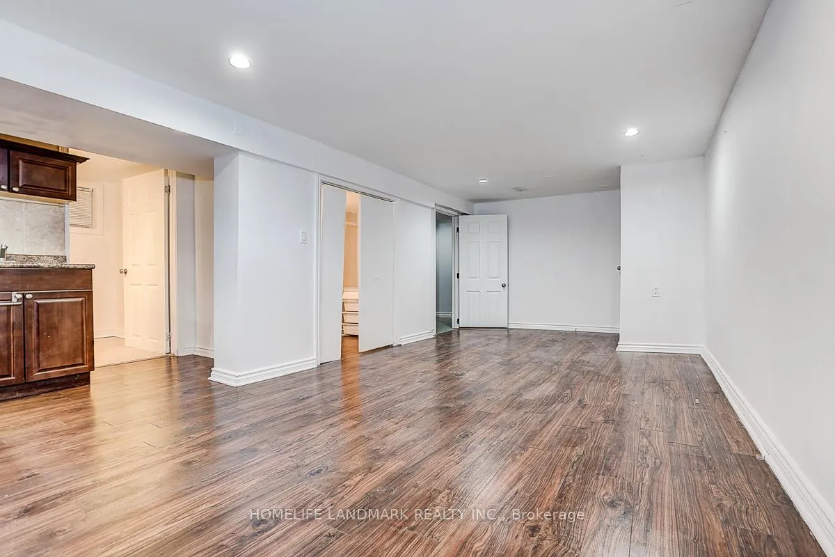 Photo 35 of 335 Willowdale Drive, North York, Willowdale East — HOMEH