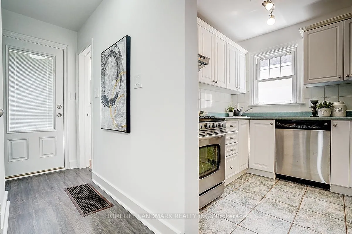 Photo 41 of 335 Willowdale Drive, North York, Willowdale East — HOMEH