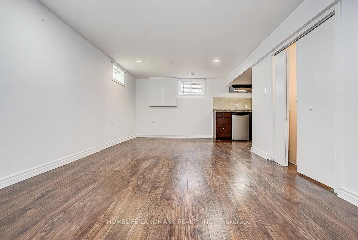 Photo 46 of 335 Willowdale Drive, North York, Willowdale East — HOMEH