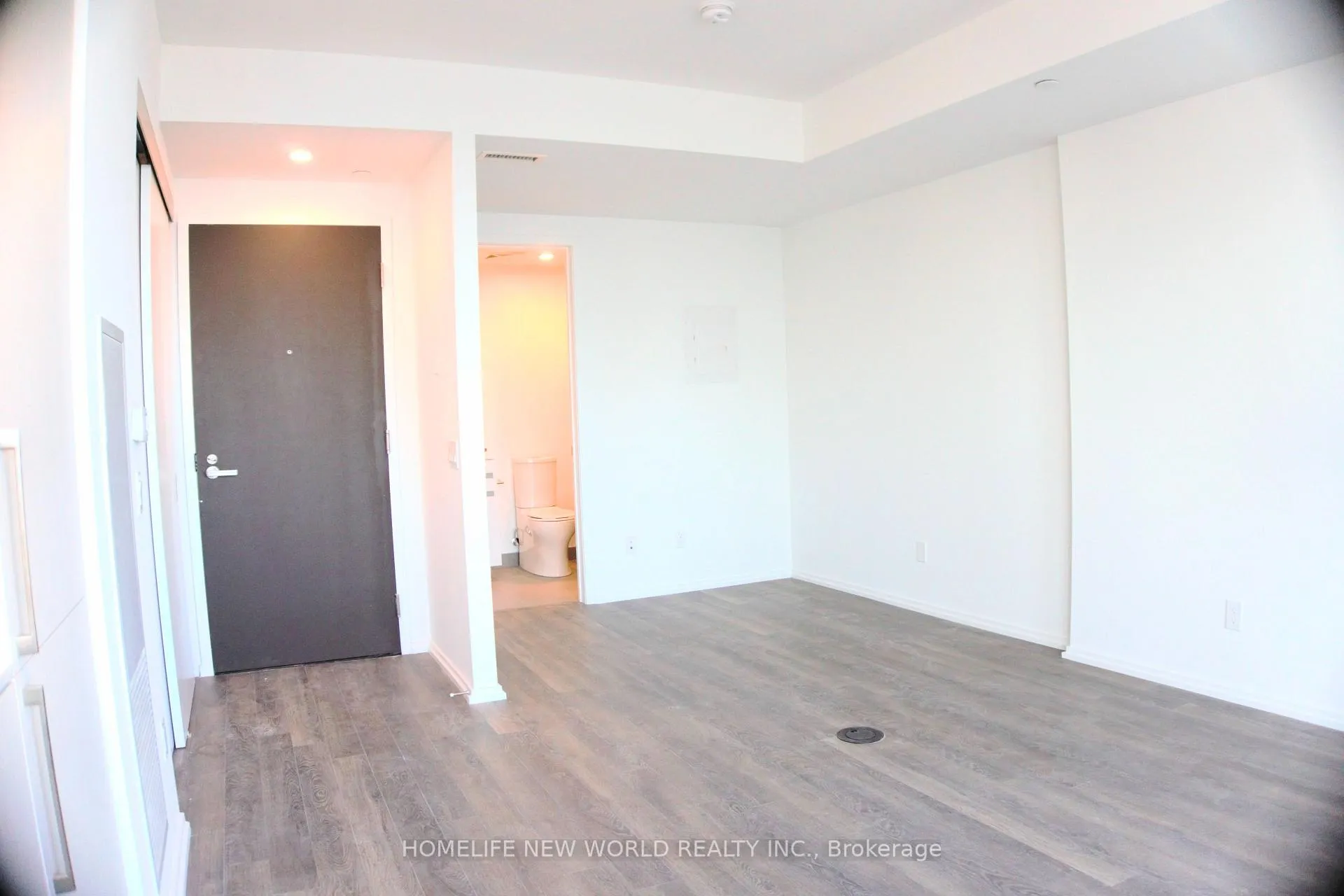 Photo 5 of Unit 3508, 197 Yonge Street, Toronto, Church-Yonge Corridor — HOMEH