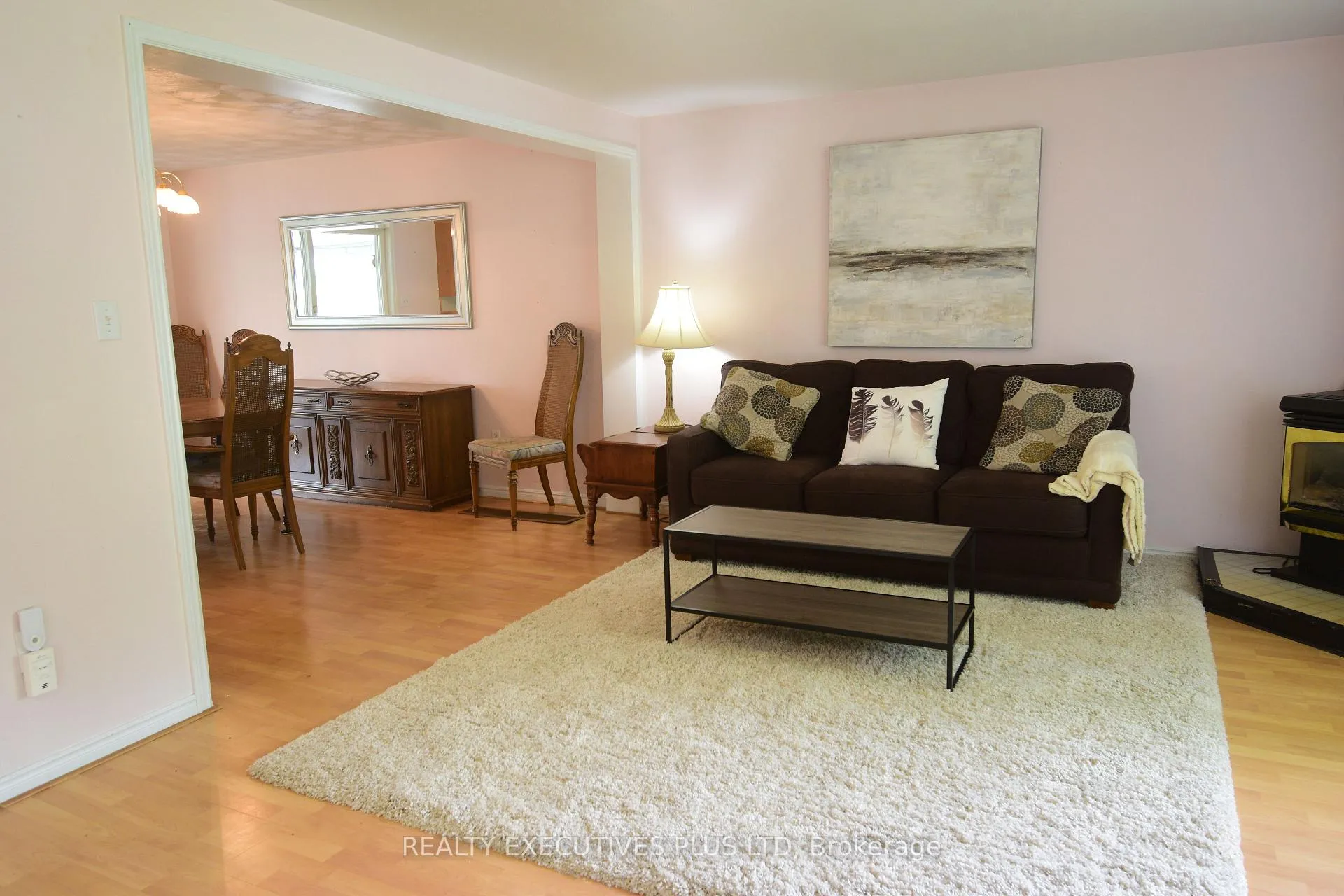 Photo 11 of 14 Butternut Court, New Tecumseth, Rural New Tecumseth — HOMEH