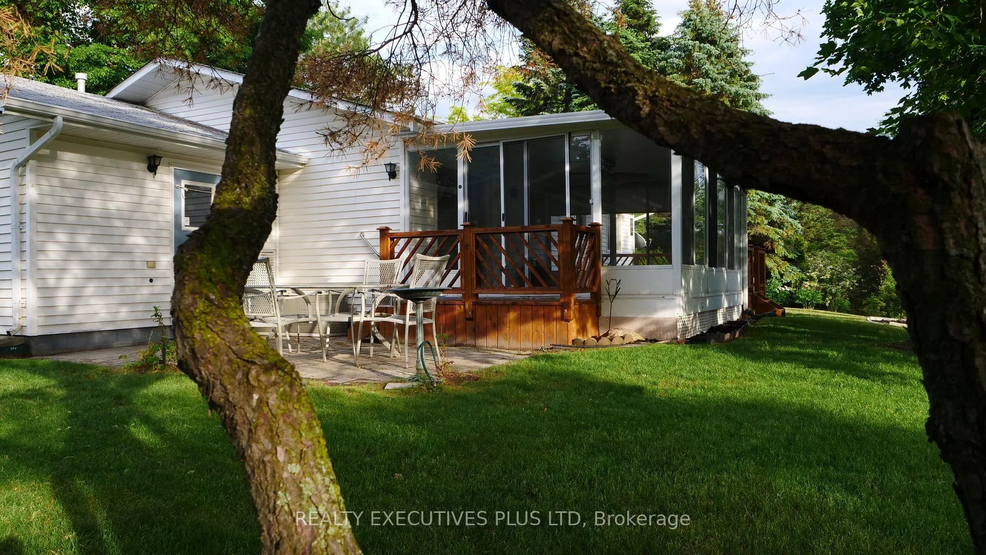 Photo 24 of 14 Butternut Court, New Tecumseth, Rural New Tecumseth — HOMEH