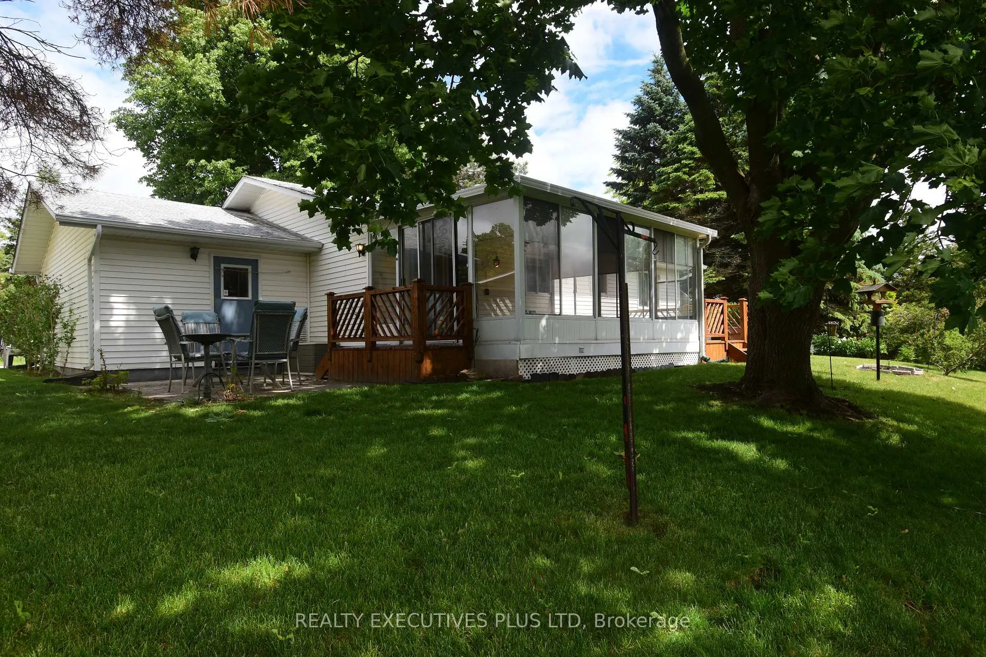 Photo 25 of 14 Butternut Court, New Tecumseth, Rural New Tecumseth — HOMEH