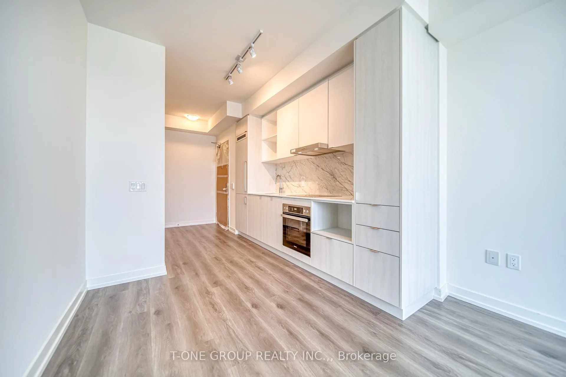 Photo 9 of Unit 6807, 138 Downes Street, Toronto, Waterfront Communities — HOMEH