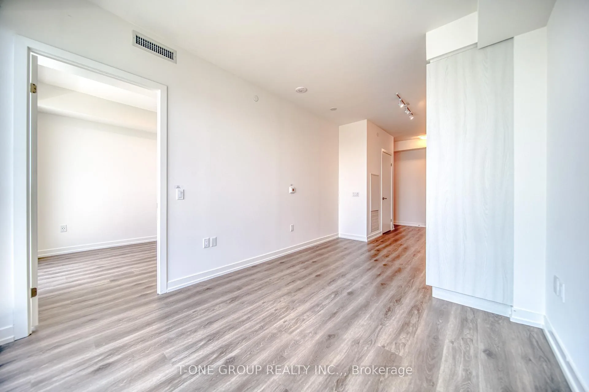 Photo 11 of Unit 6807, 138 Downes Street, Toronto, Waterfront Communities — HOMEH
