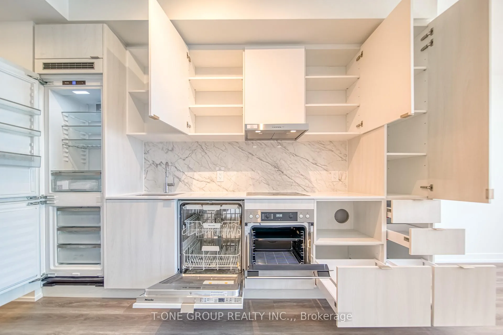 Photo 15 of Unit 6807, 138 Downes Street, Toronto, Waterfront Communities — HOMEH