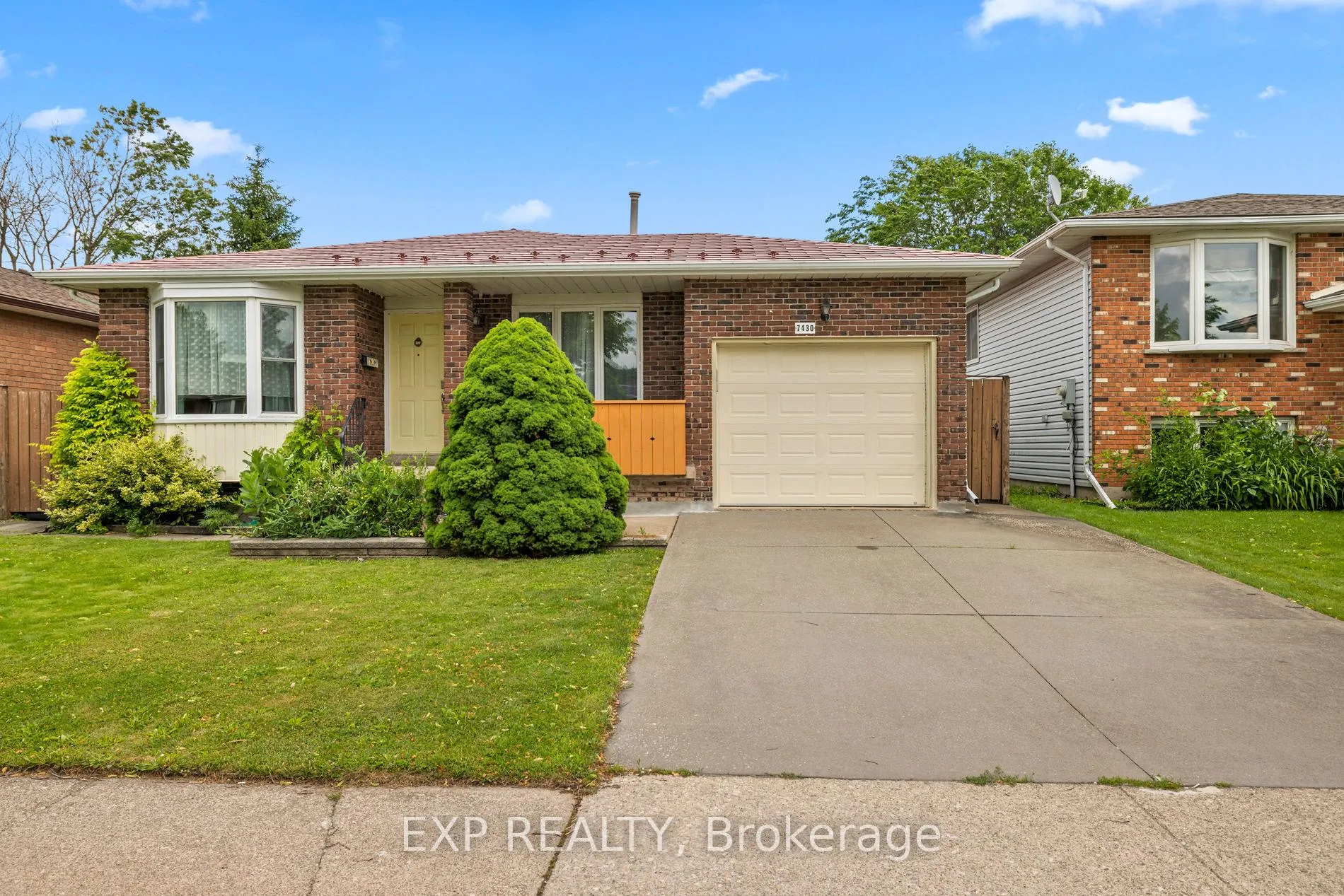 Photo 2 of 7430 Alex Avenue, Niagara Falls, Oldfield — HOMEH