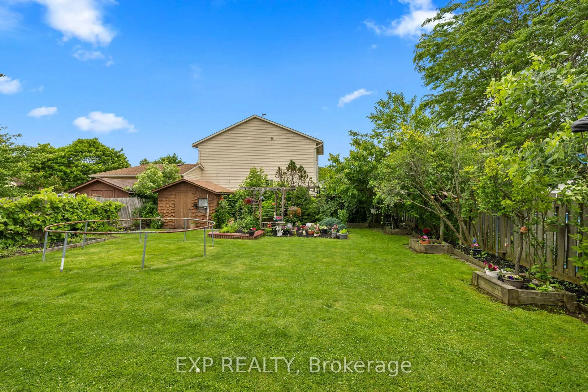 Photo 6 of 7430 Alex Avenue, Niagara Falls, Oldfield — HOMEH