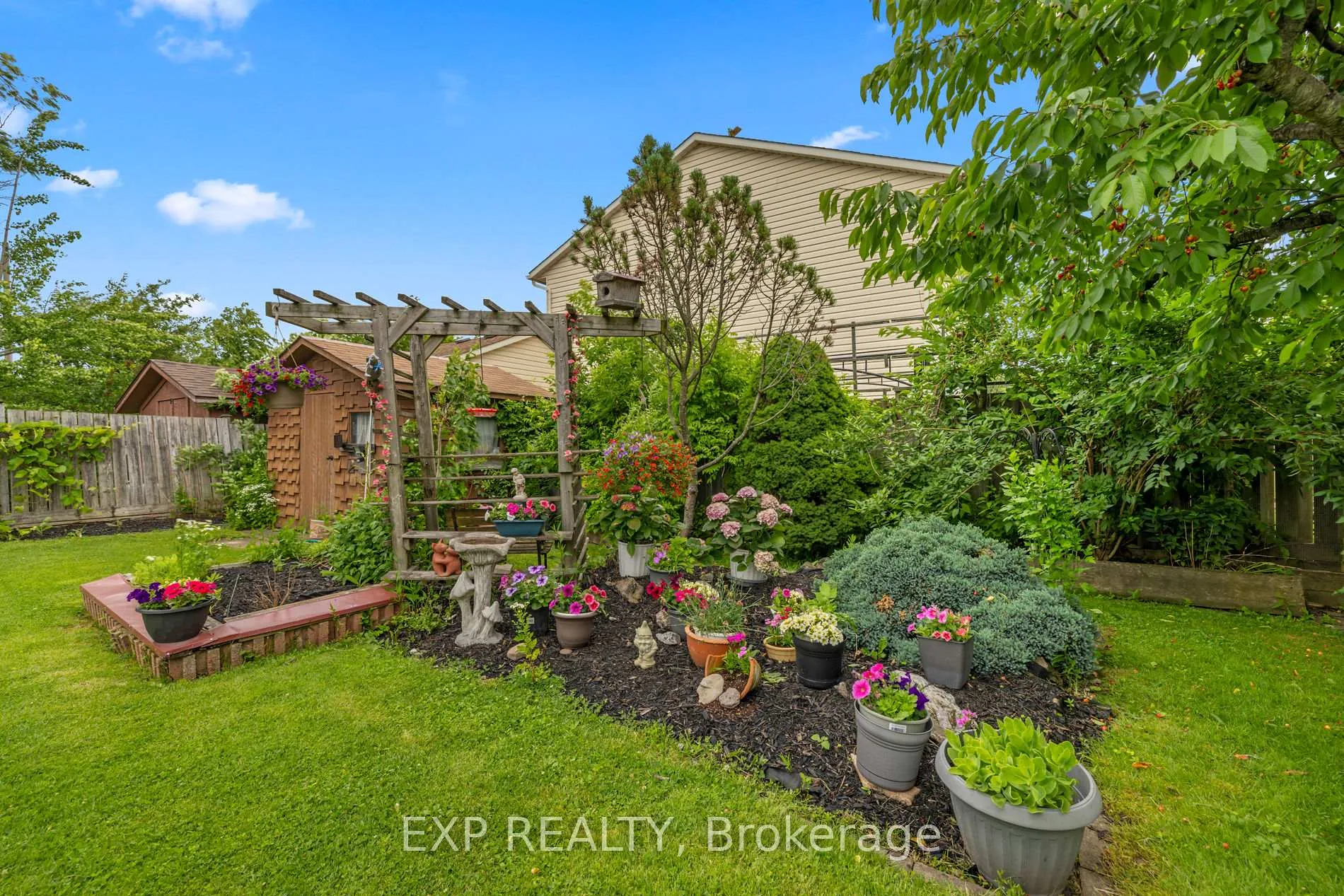 Photo 7 of 7430 Alex Avenue, Niagara Falls, Oldfield — HOMEH