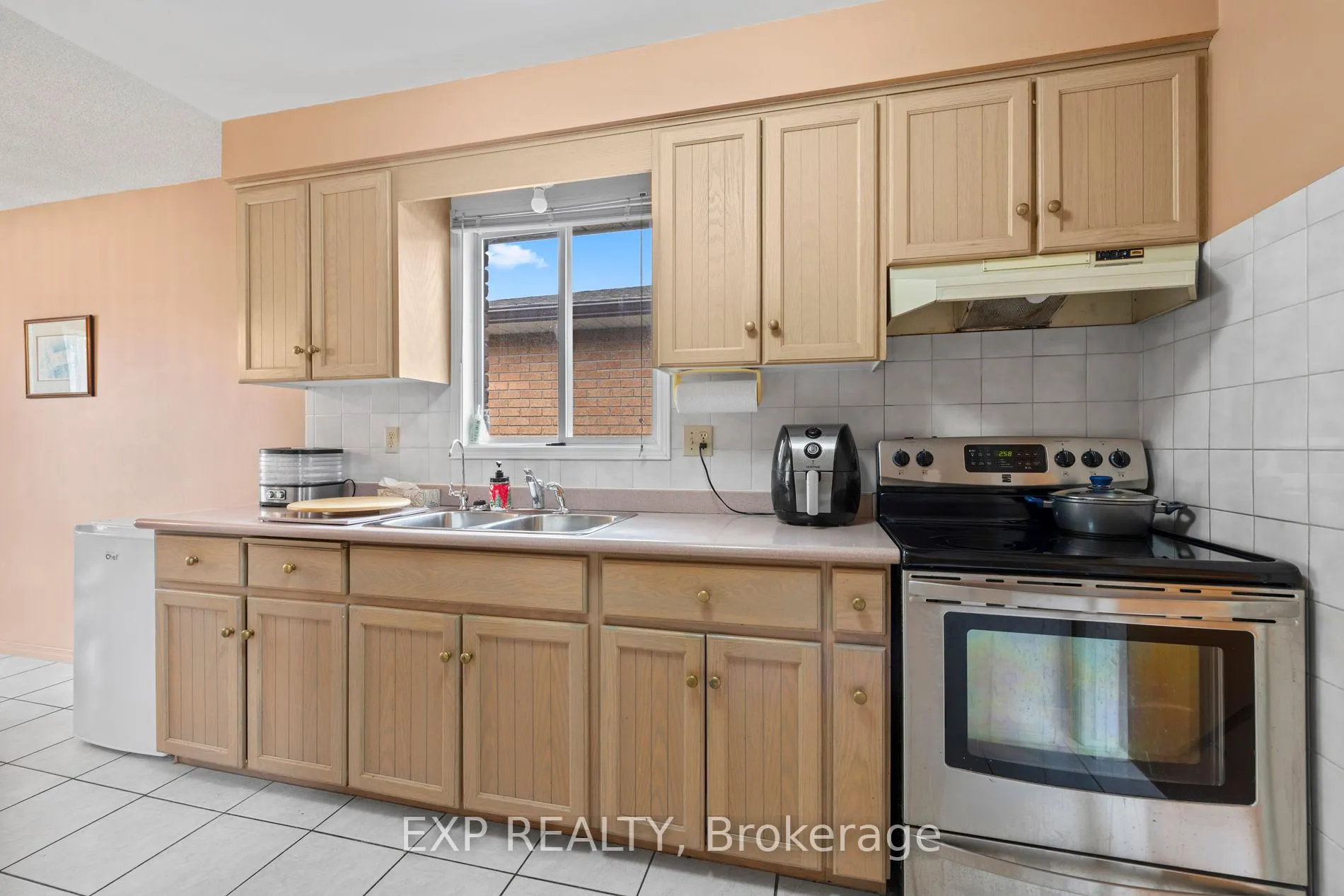 Photo 10 of 7430 Alex Avenue, Niagara Falls, Oldfield — HOMEH