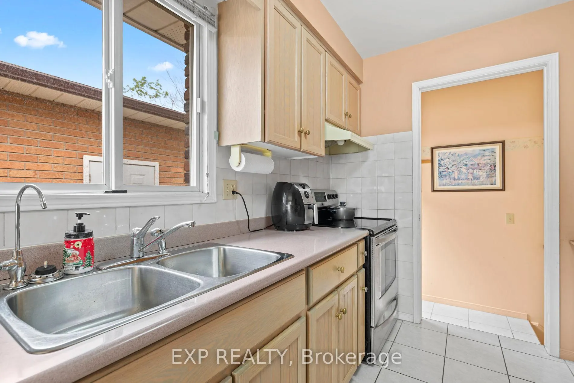 Photo 11 of 7430 Alex Avenue, Niagara Falls, Oldfield — HOMEH
