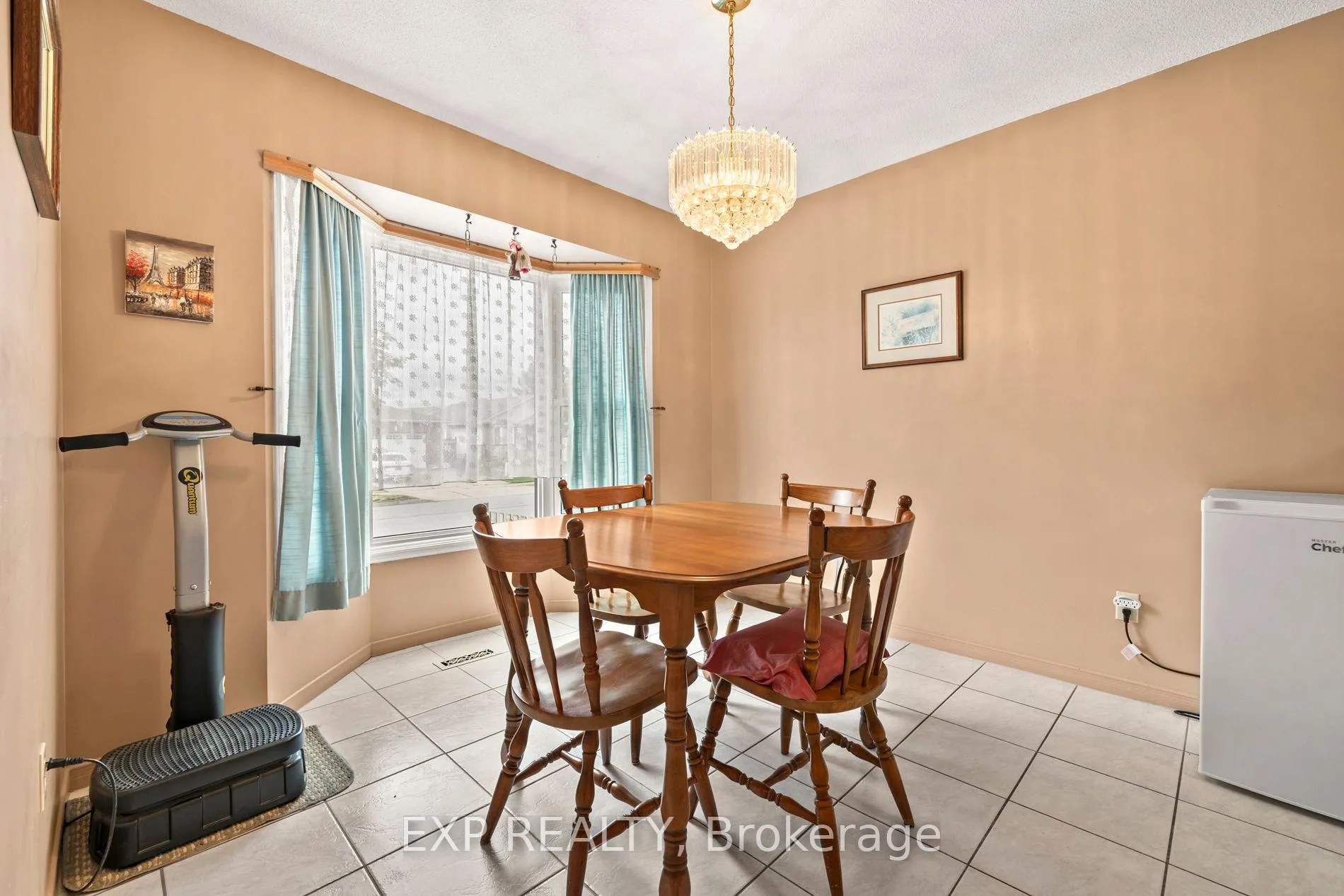 Photo 14 of 7430 Alex Avenue, Niagara Falls, Oldfield — HOMEH
